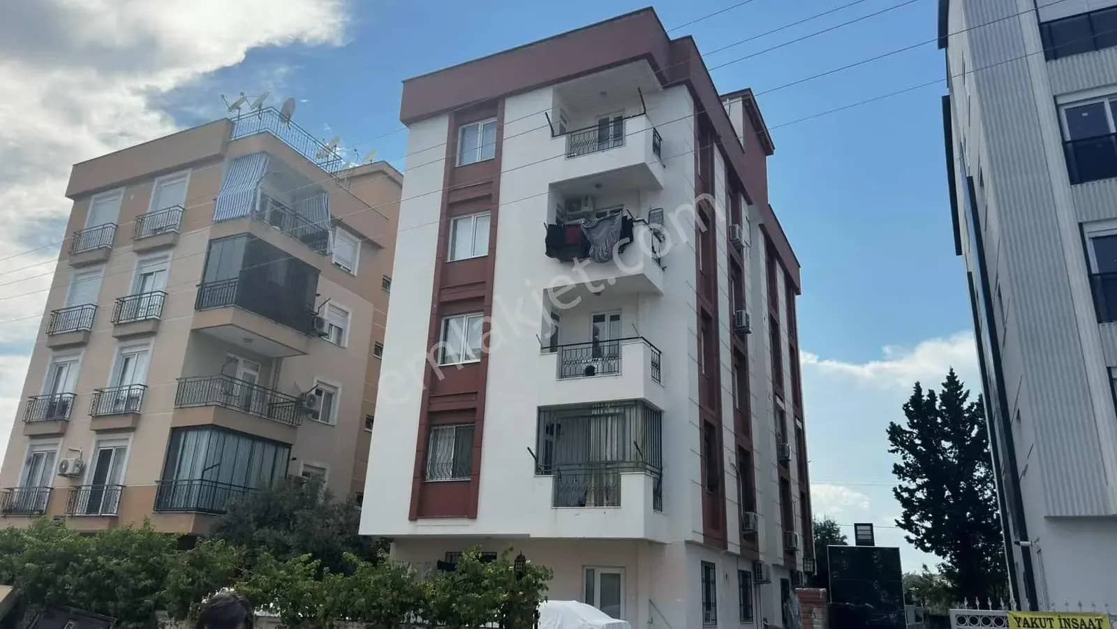 Kızıltoprak Mh. Merkezi Konum 2+1 Satılık Daire ilan görseli
