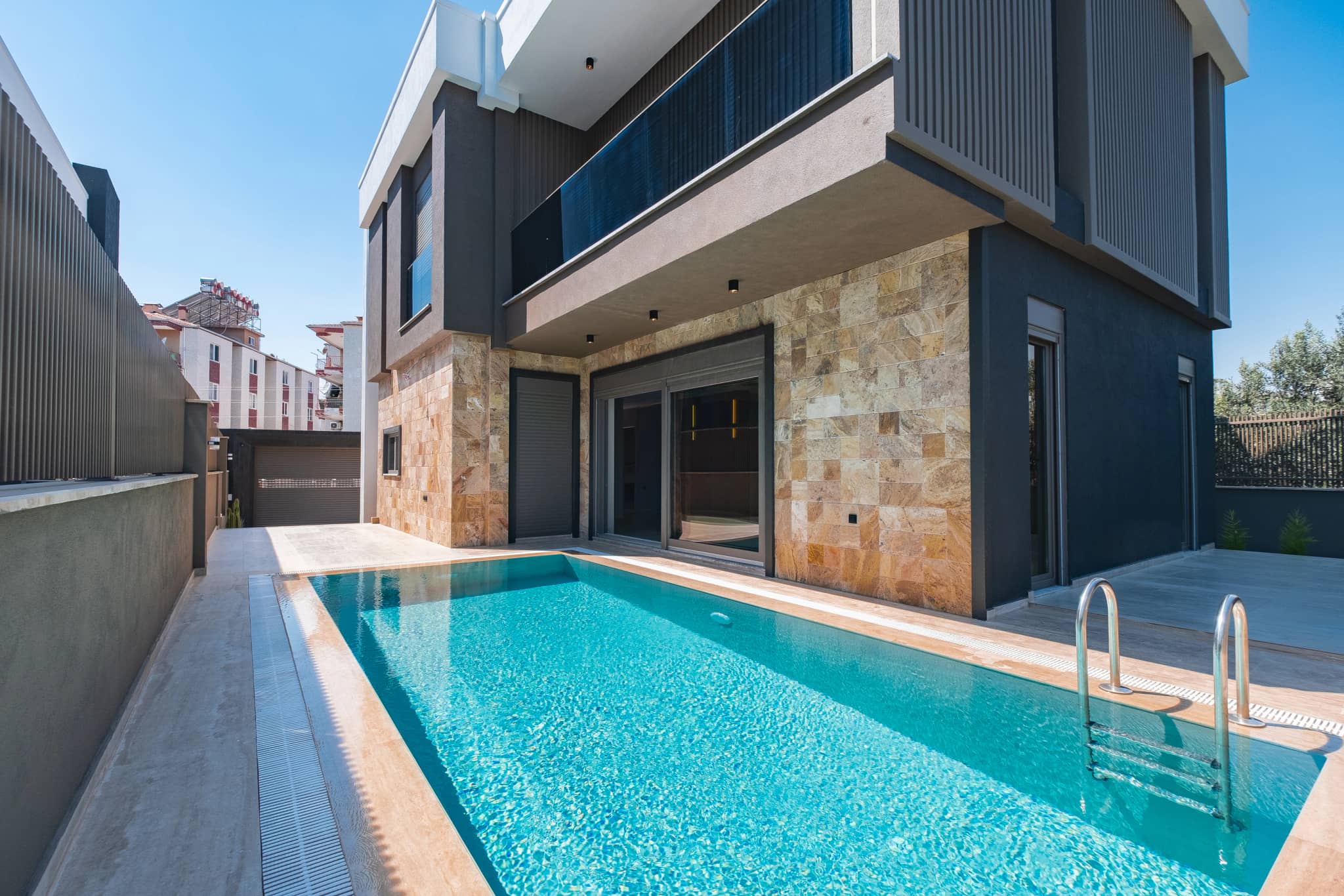 Antalya Döşemealtı Tomalar’da Premium Yaşam: Özel Havuzlu ve Akıllı Sistemli 4+1 Villa ilan görseli
