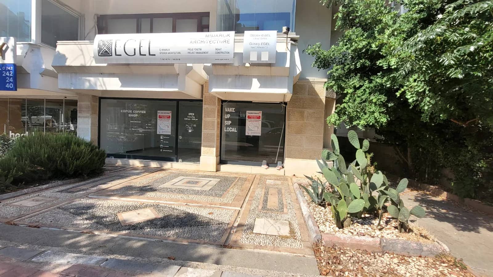 GENÇLİK IŞIKLAR CADDESİ'NDE KİRALIK İŞ YERİ / MAĞAZA