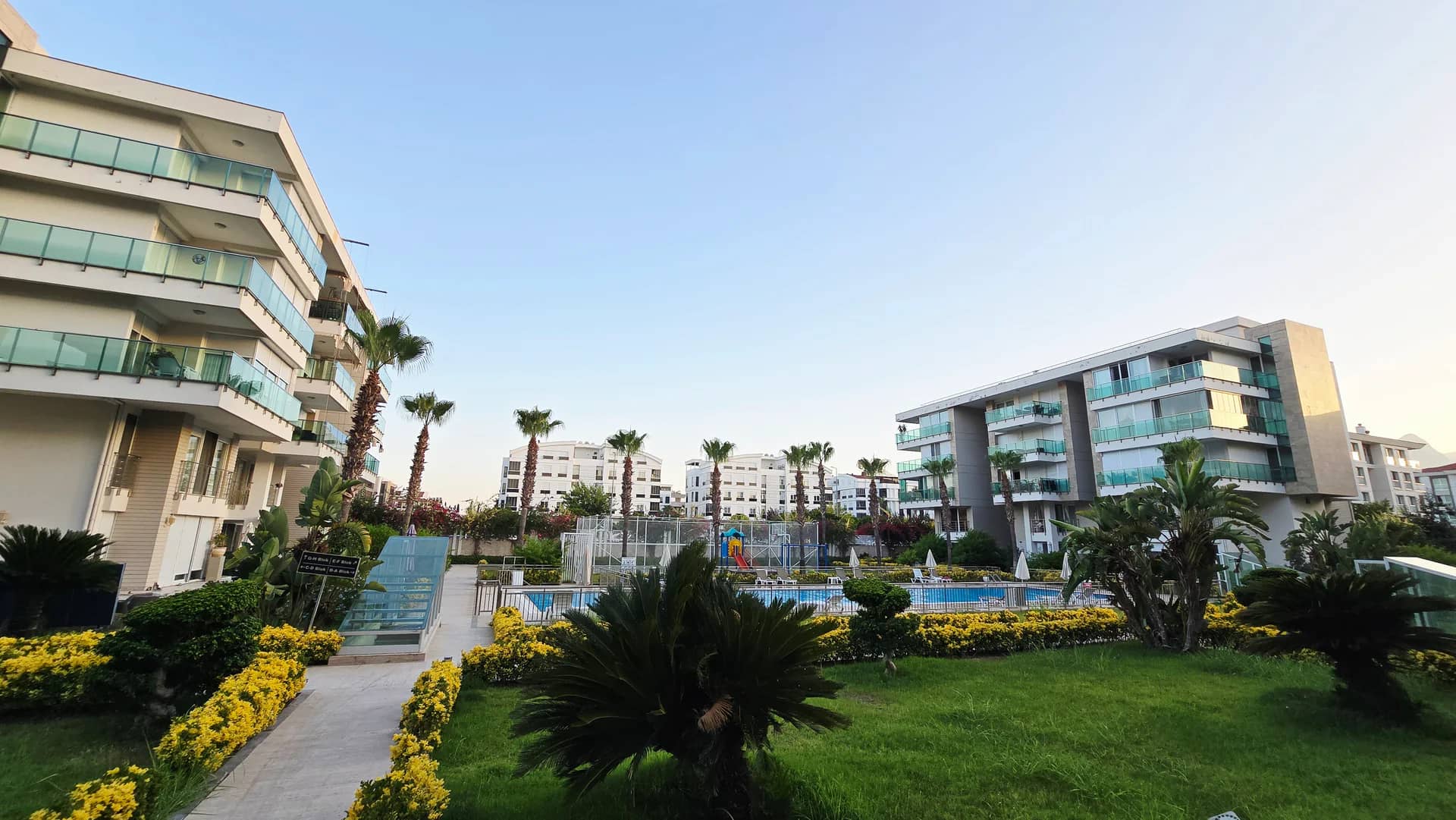 Uncalı’da Lüks Sitede Satılık 4+1 Geniş ve Ferah Daire - Olimpic Havuzlu & Güvenlikli ilan görseli
