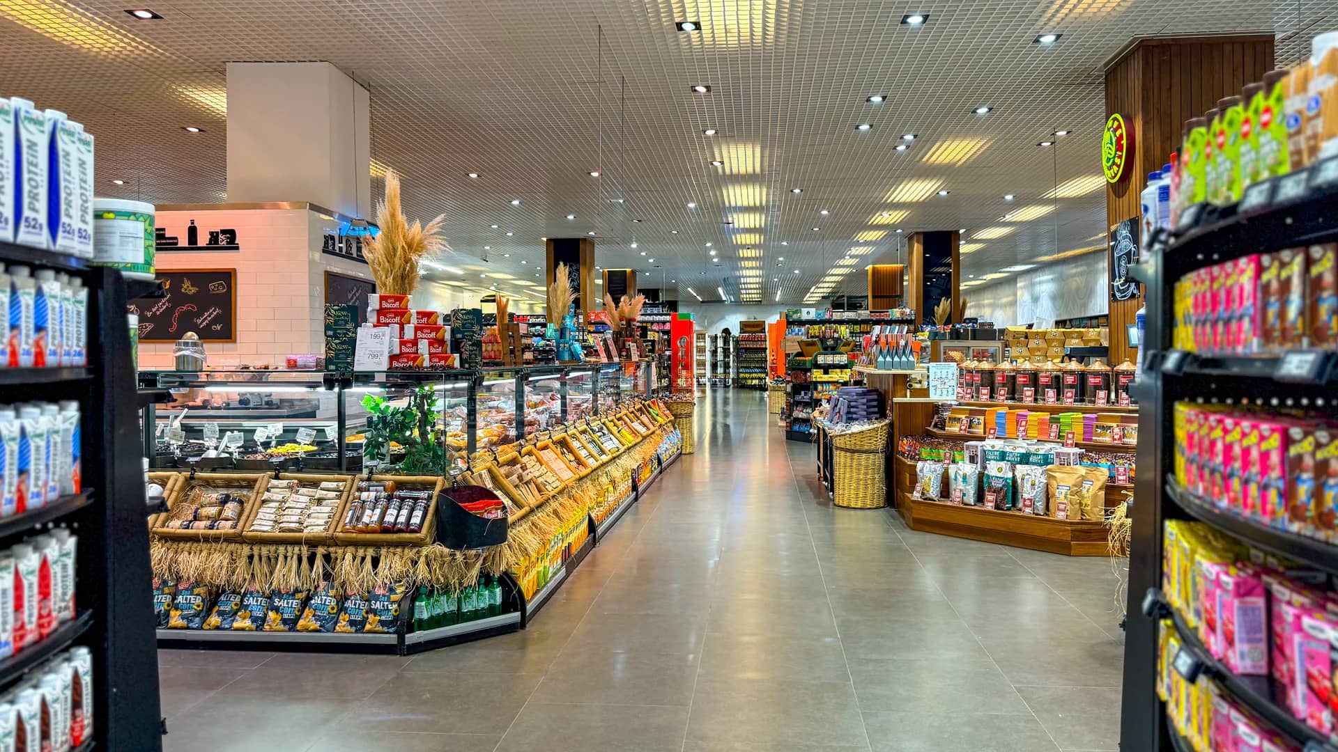LARA'DA DEVREN KİRALIK ULUSAL ZİNCİR SÜPERMARKET !!!
