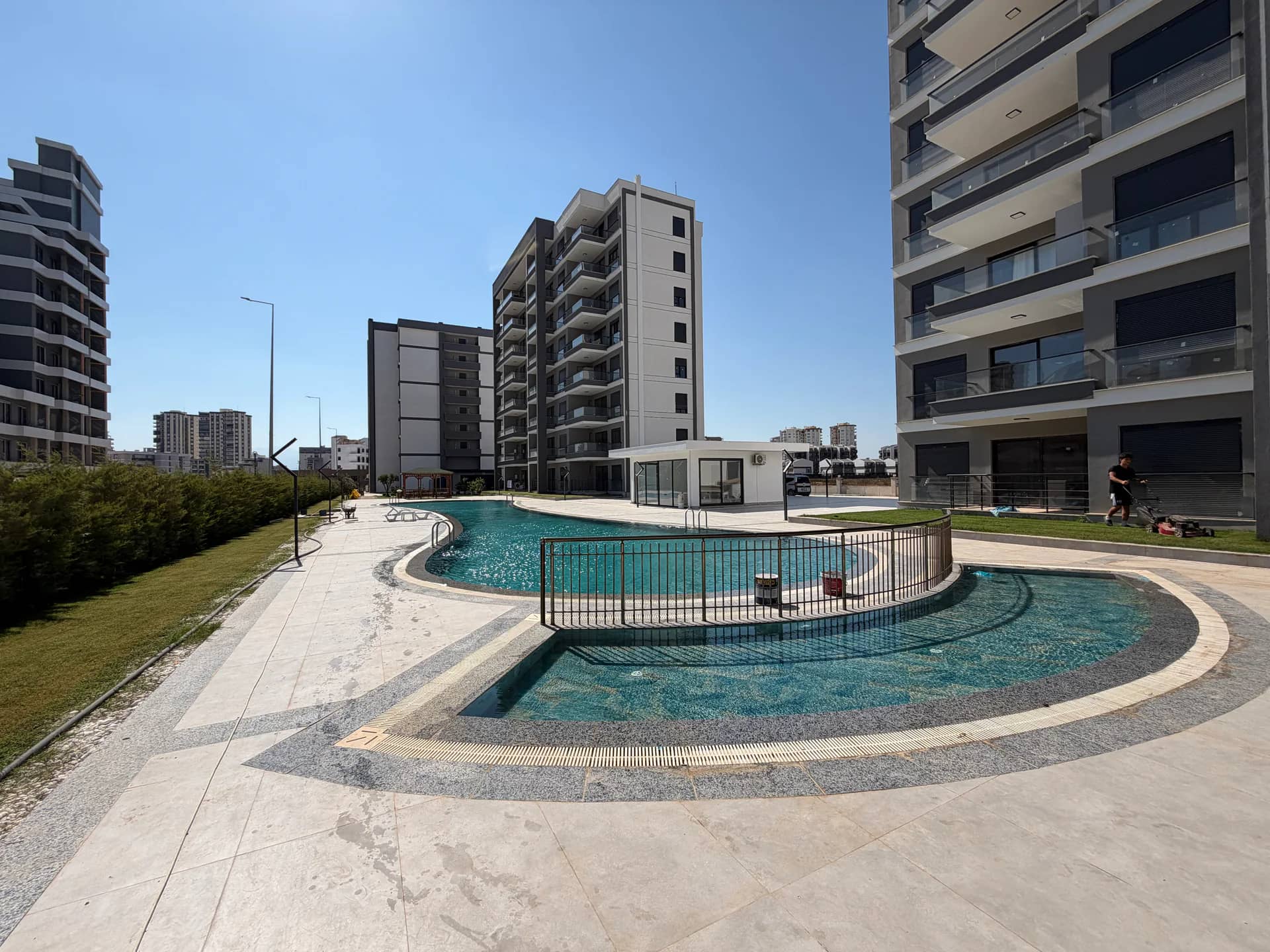 Modern 3 Bloklu Sitede Şık 2+1 Daire ilan görseli