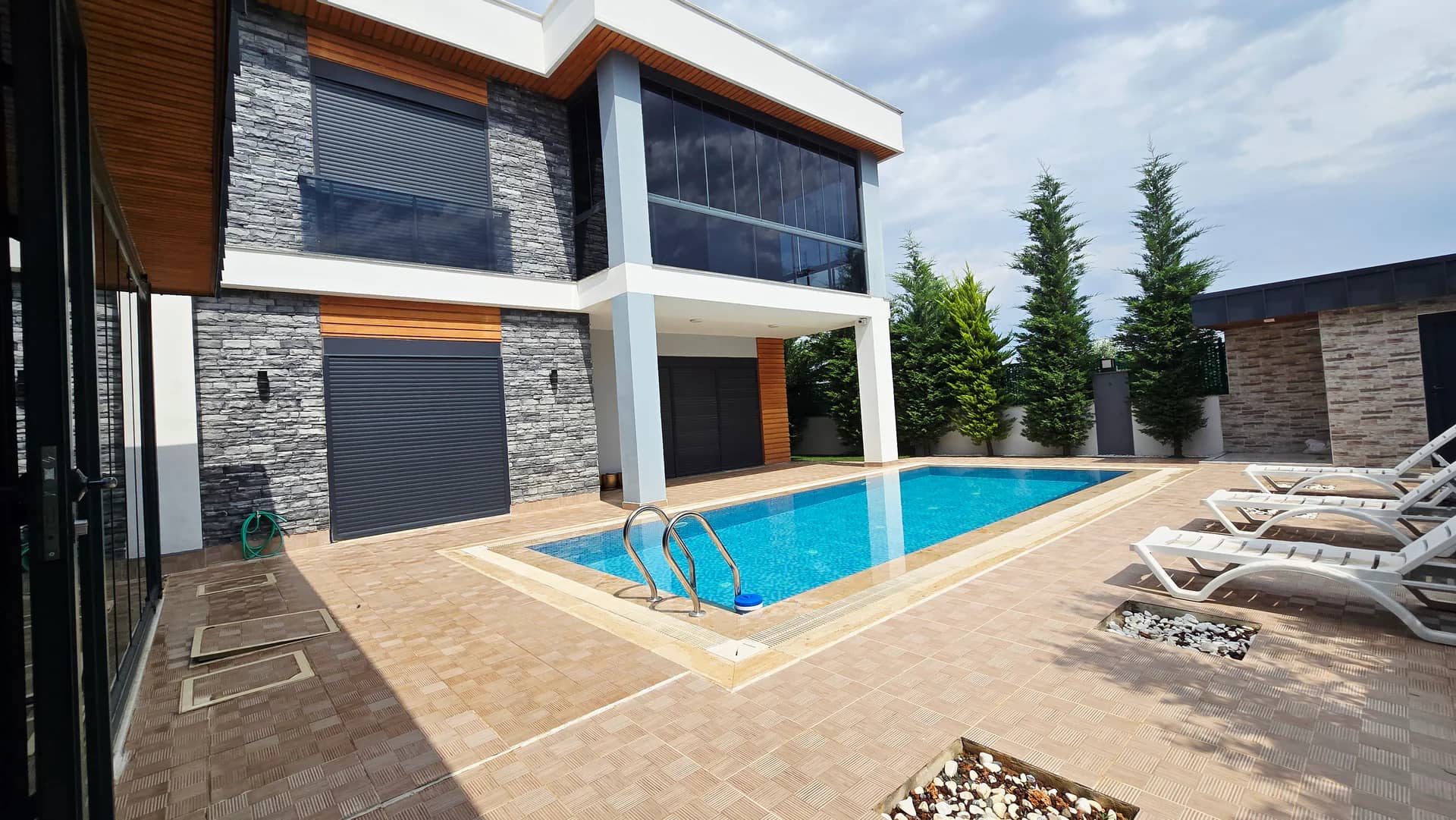 Döşemealtı'nın Kalbinde, Doğayla İç İçe Satılık Ultra Lüks Müstakil Villa ilan görseli