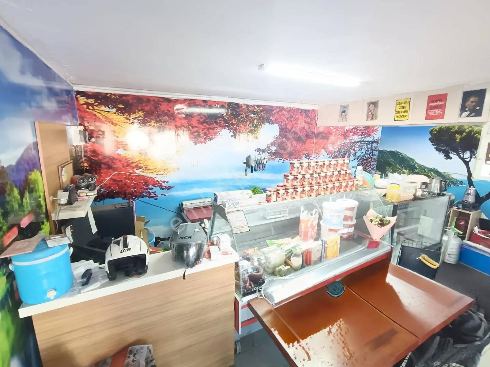 Araç Takaslı/ İşlek Cadde Üzeri Devren /döner Salonu&şarküteri.