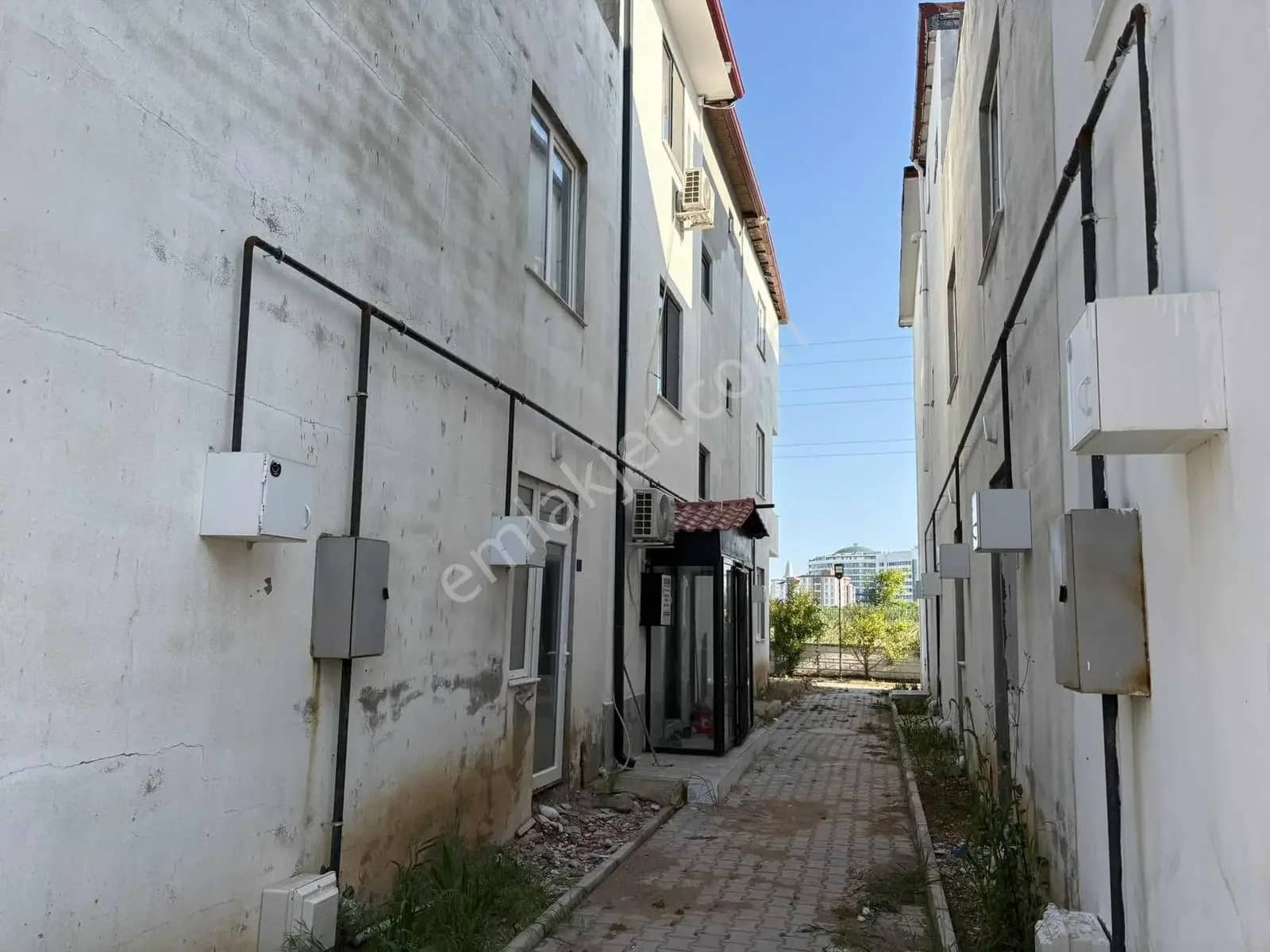 Kemerağzı Begonvil Sitesinde Tripleks Müstakil ilan görseli