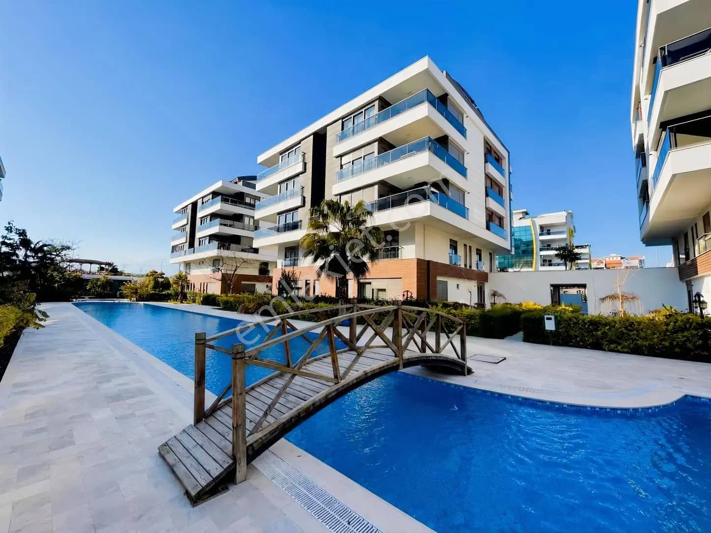 Uncalı Rüya Evlerinde Özellikli Site İçerisinde 3+1 Arakat Daire ilan görseli