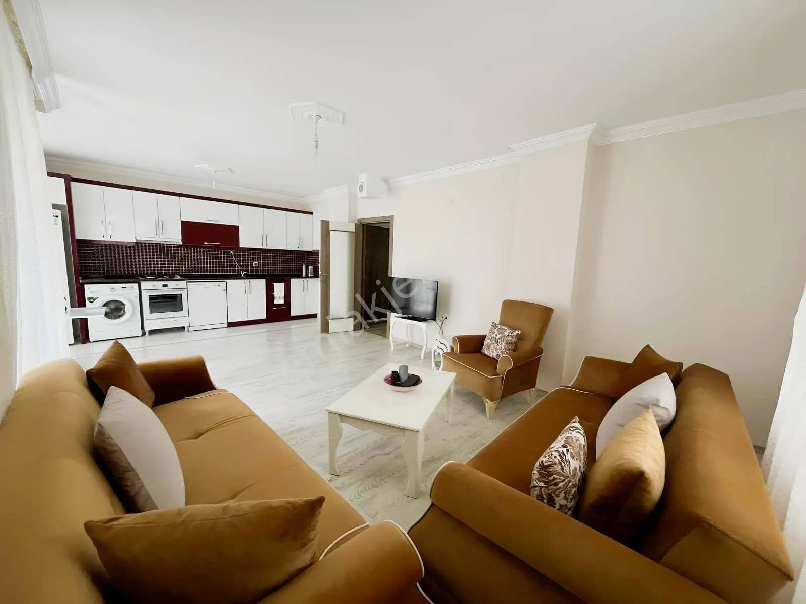 Etiler'de Mevlana Lokantası Yakınında Temiz Eşyalı Kiralık 2+1 ilan görseli