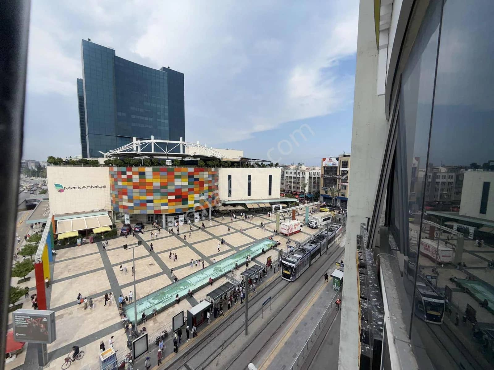 Markantalya Avm Karşısı 70 M² Satılık Ofis