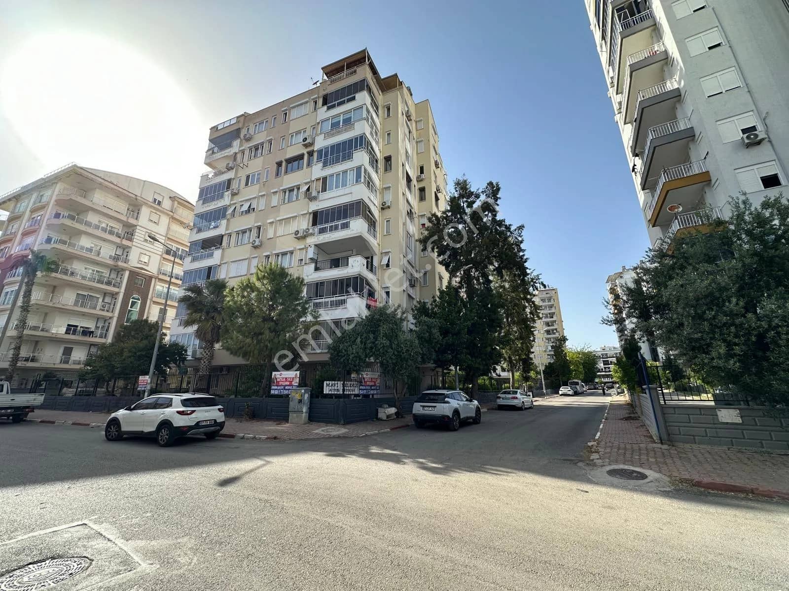 Lara Merkezde Site İçi Mimari Tasarım 3+1 Ara Kat Satılık Daire ilan görseli