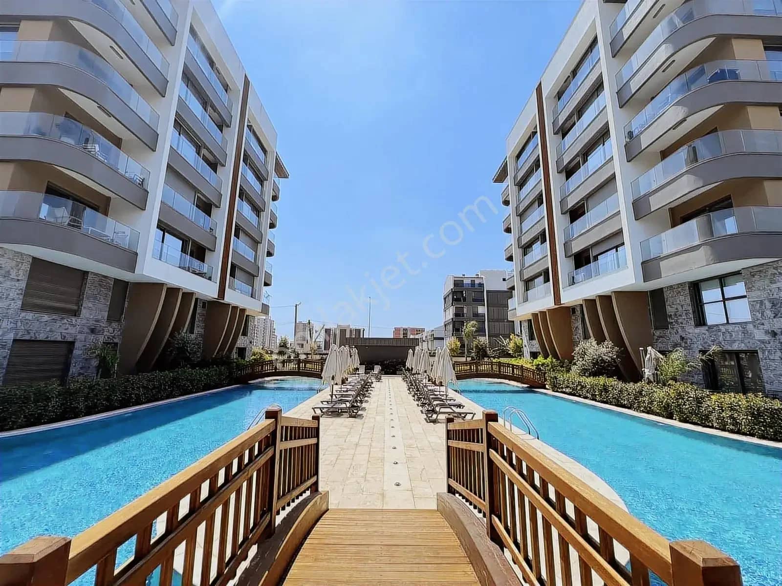 Full Özelikli Lüks Site De 1+1 Kiralık Daire ilan görseli