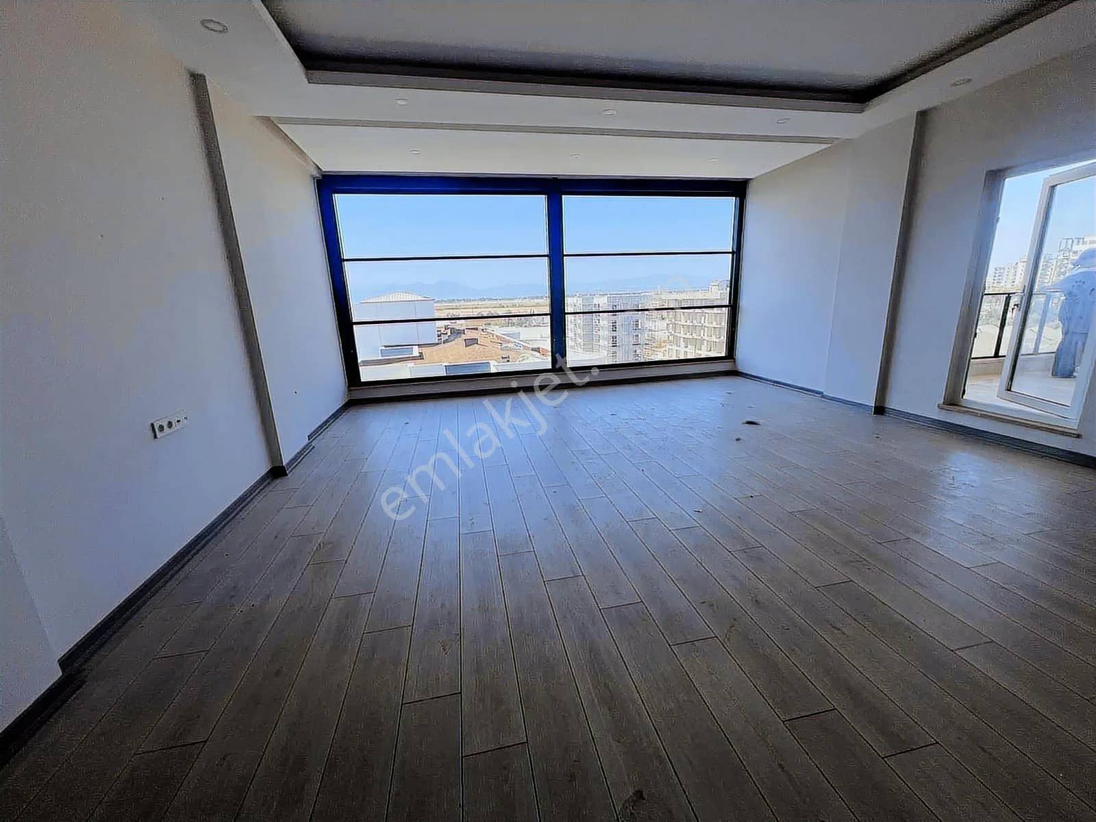 Altıntaşın En Geniş Ayrı Mutfaklı Eşyasız 2+1 Kiralık Daire ilan görseli