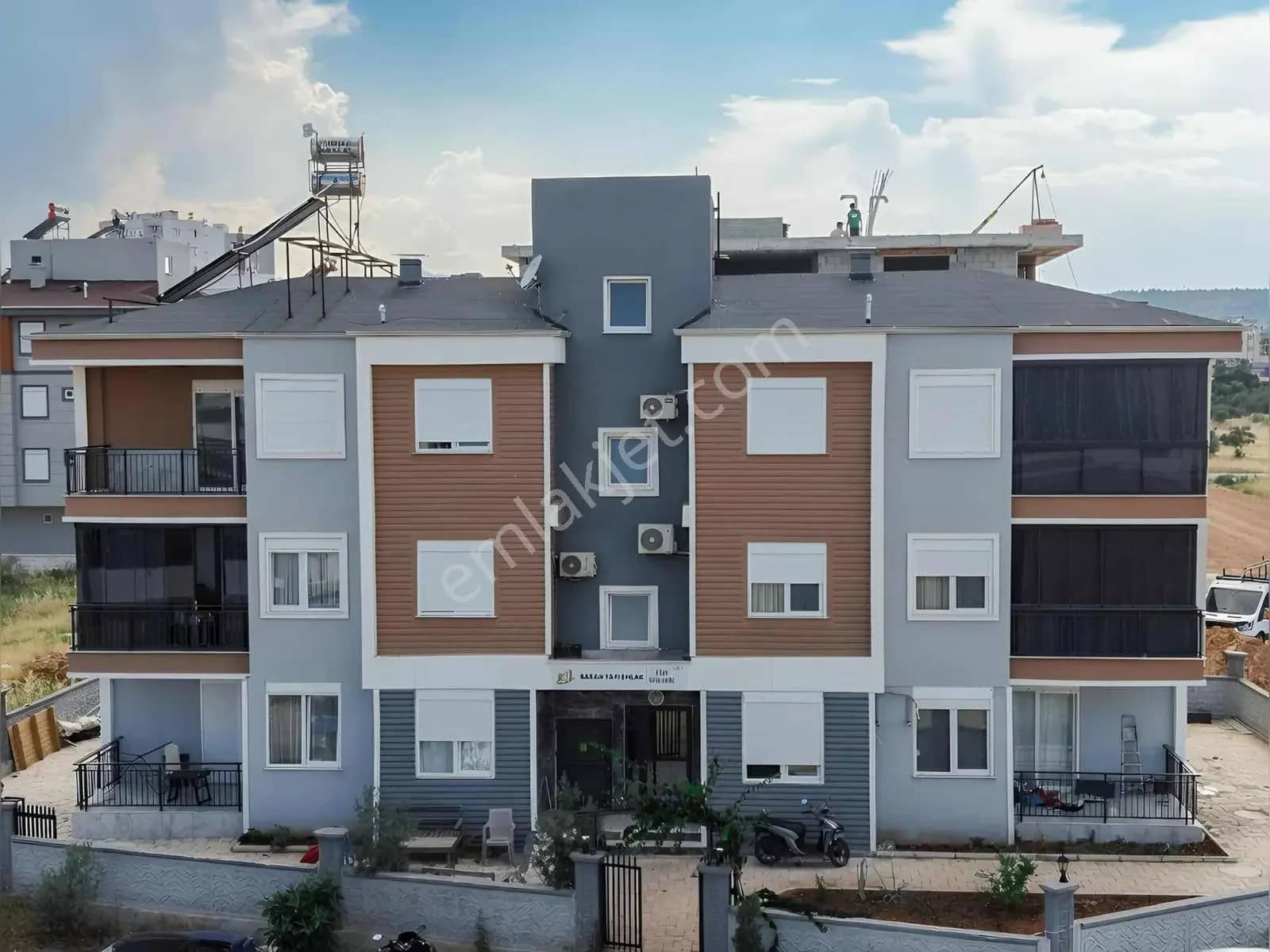 Tramvay Durağına 300 M Sıfır 2+1 Çift Balkon Ayrı Mutfak İskanlı ilan görseli