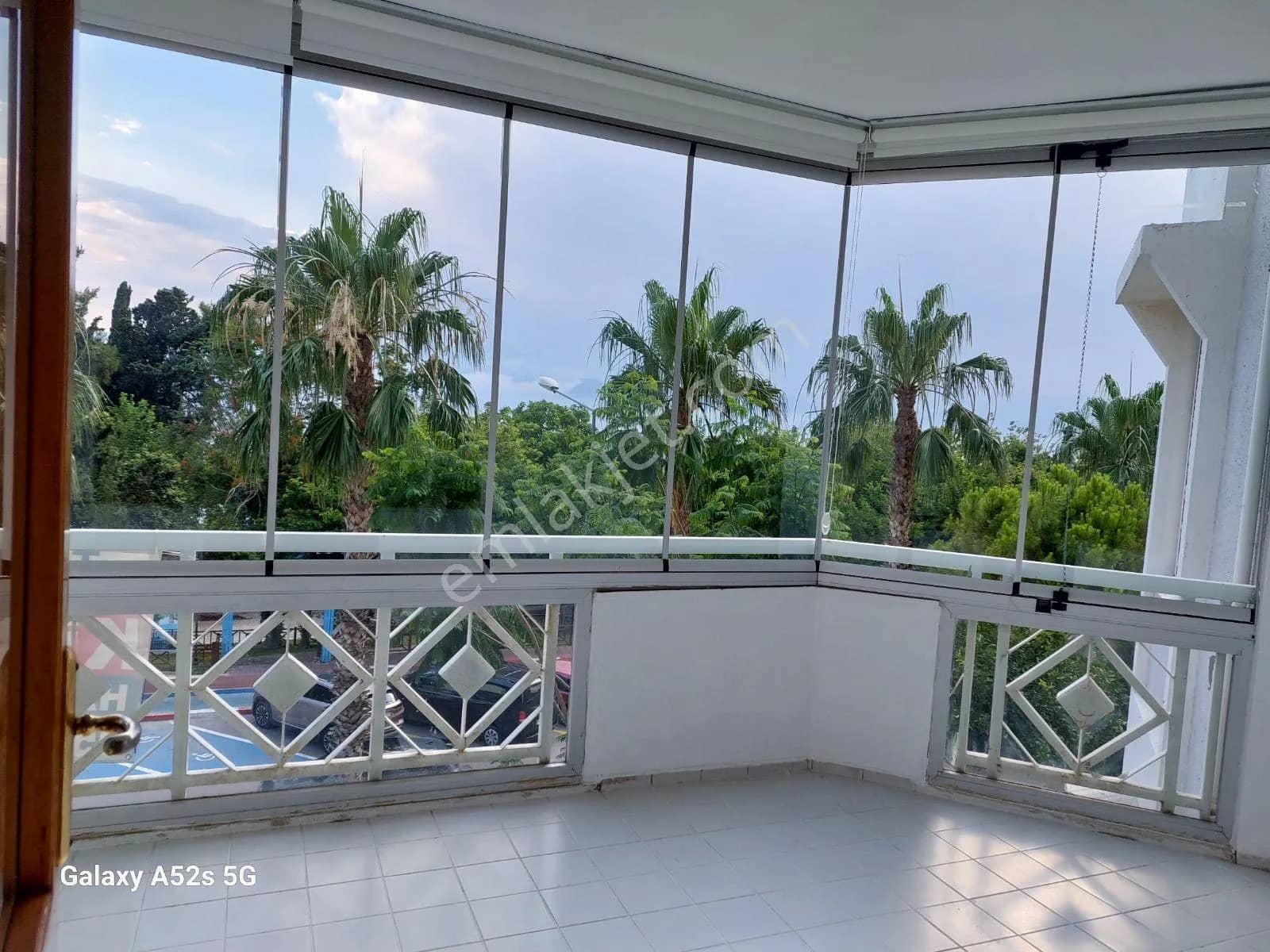 Eski Lara Yolunda Deniz Manzaralı 4+1 Kiralık Daire ilan görseli