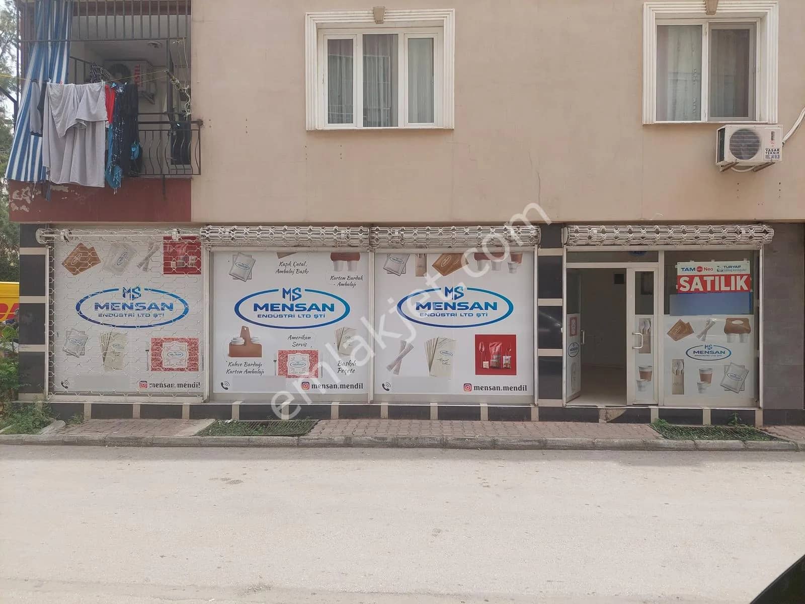 Muratpaşa'da Evliya Çelebi Cad'ne 450 Mt Otoparklı,depolu Dükkan