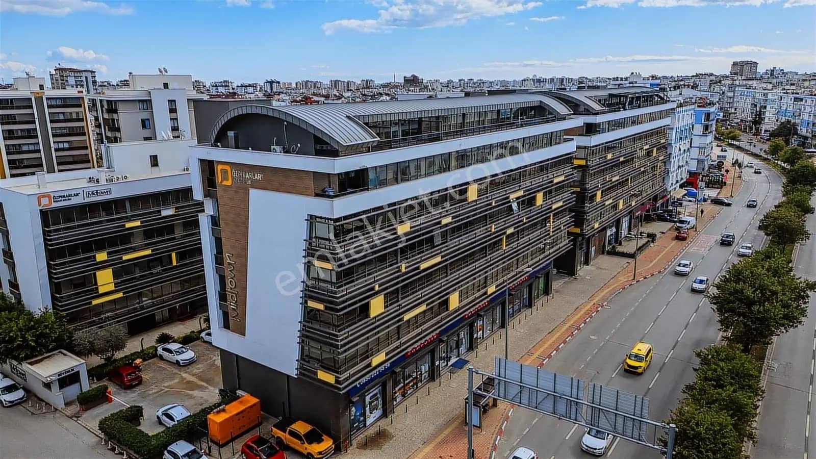 Mevlana Kavşağı Özpınarlar Midtown Ara Kat Bölünmüş Ofis Katı ilan görseli