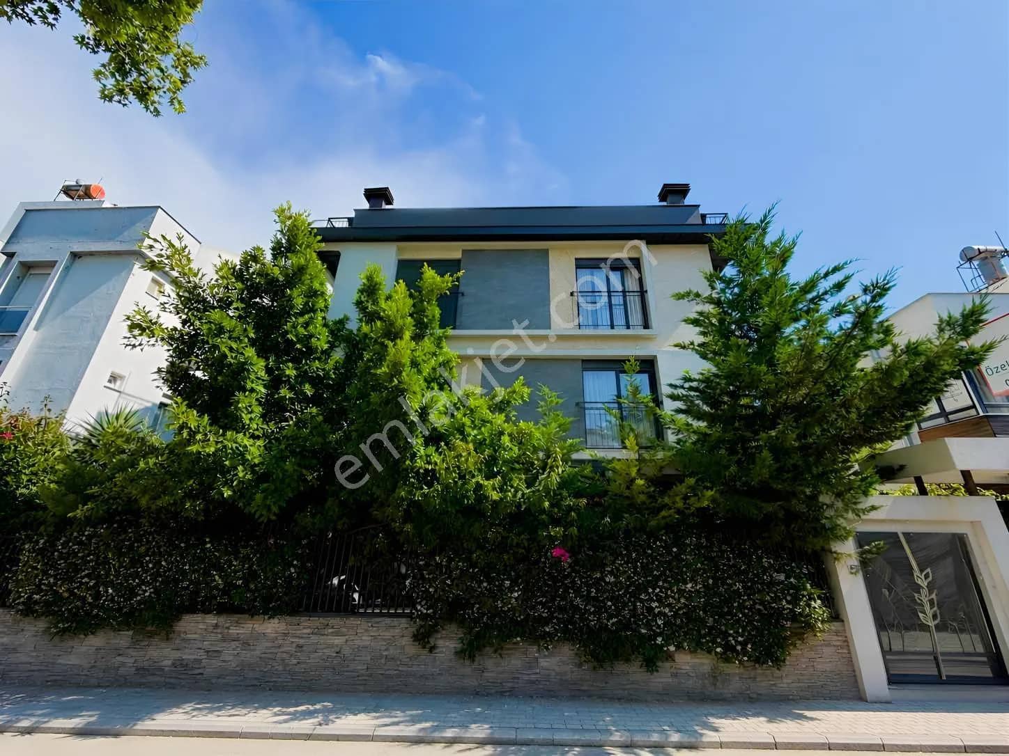 Barınaklarda Müstakil Bahçeli Dubleks 3+1 Eşyalı Kiralık ilan görseli