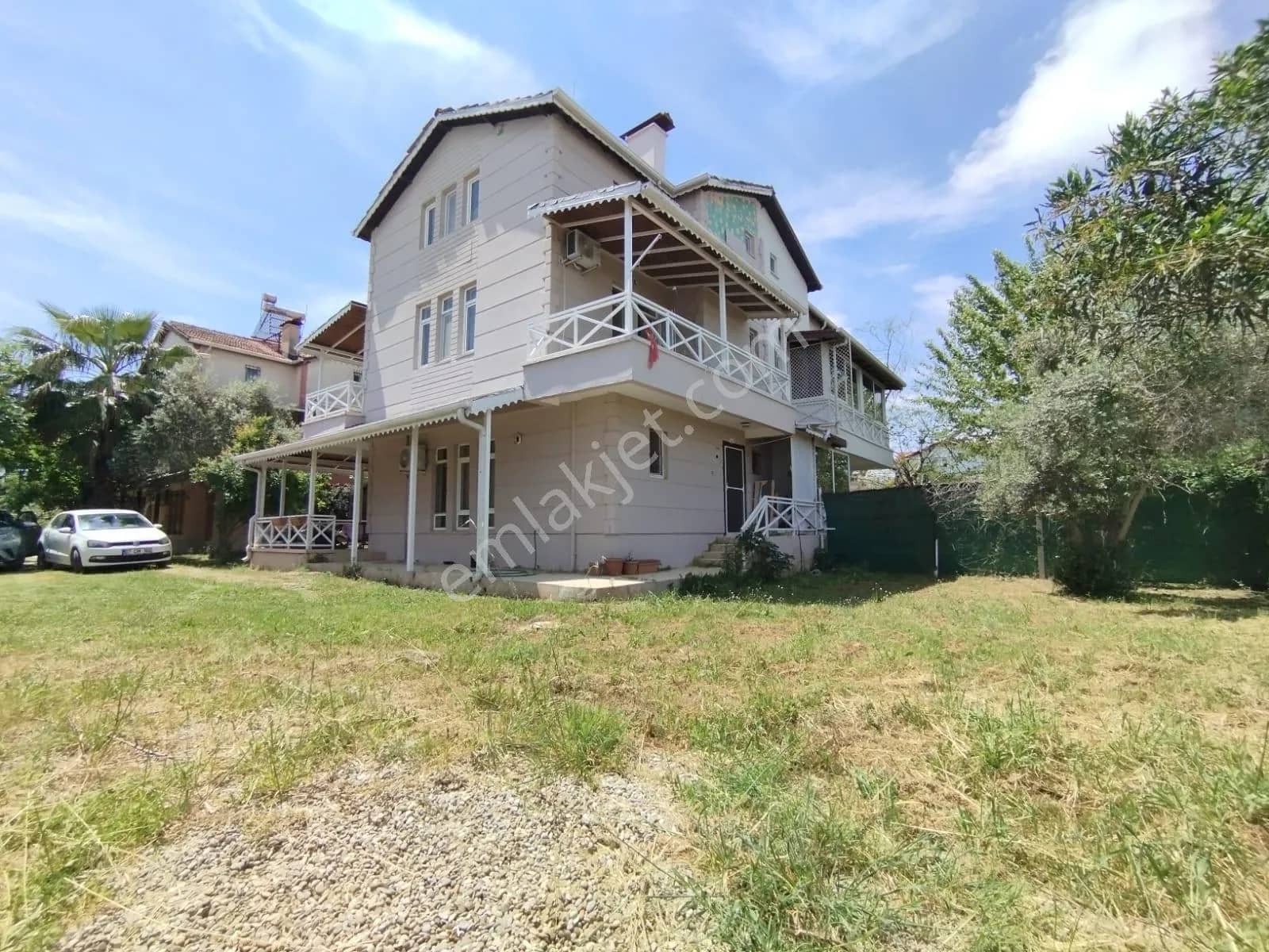 Günseli Golf Villaları'nda Satılık 3+1 Tripleks Villa ilan görseli