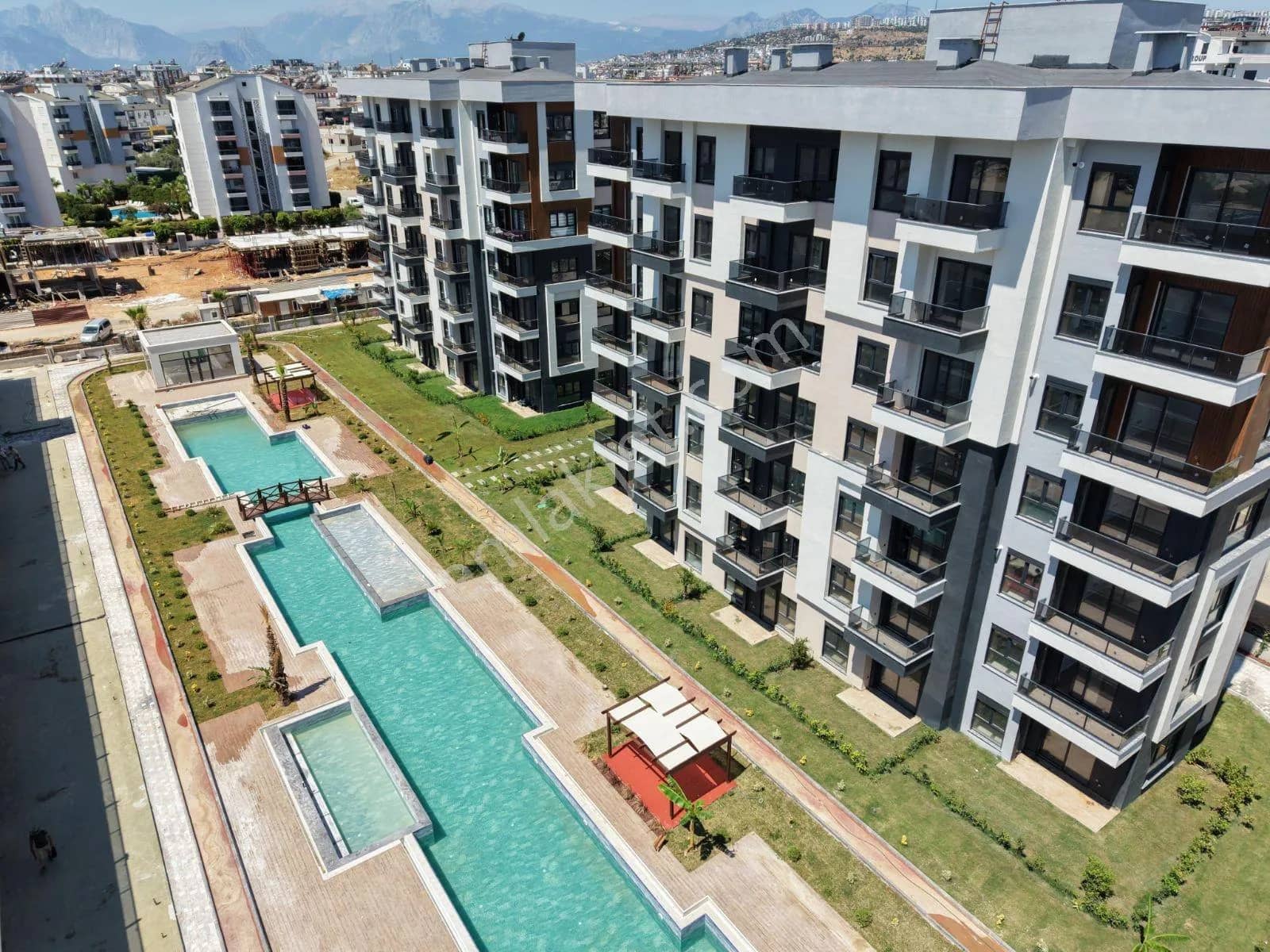 Ayşe Yenidoğan'dan Kepez Devlet Hastahanesi Karşısında Kiralık ilan görseli