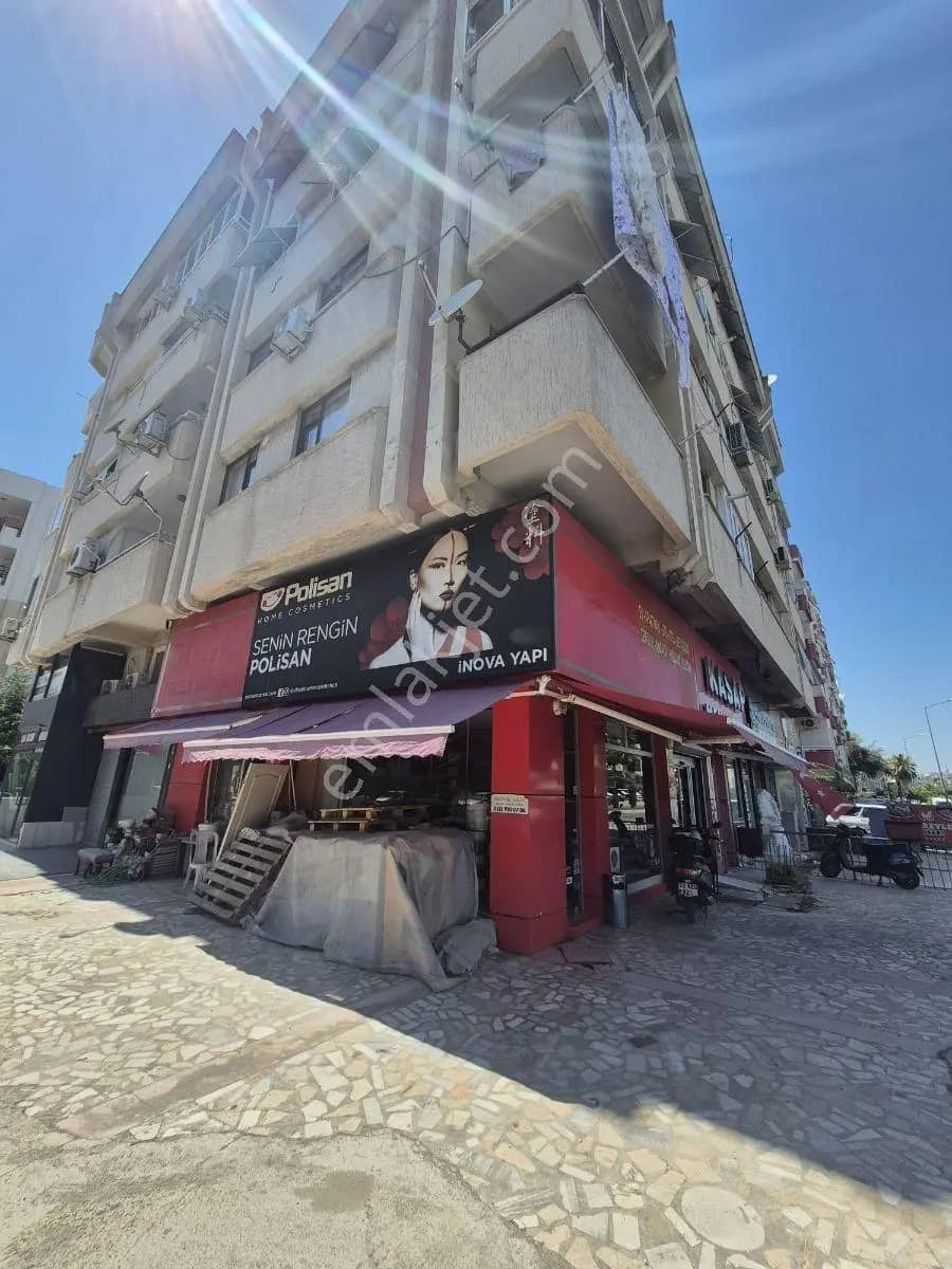 Güvenlik Mahallesi'nde Cadde Üzeri Satılık Köşe Dükkan