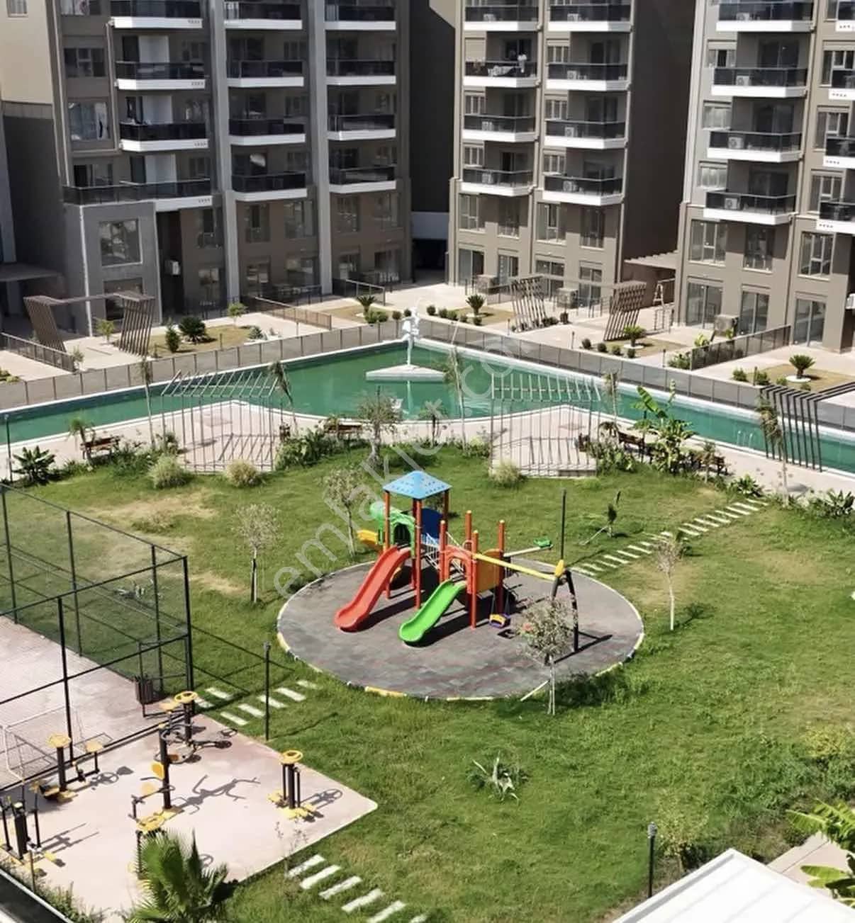 May Vision 'da Özel Havuzlu Bahçe Kullanımlı Loft 3+1 Daire ilan görseli