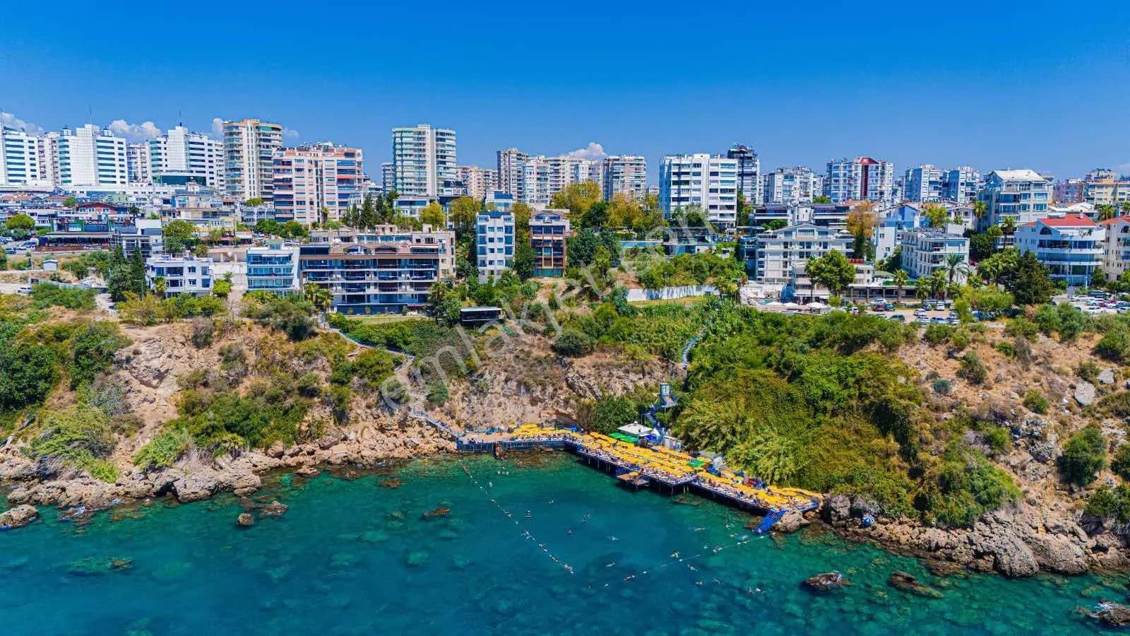 Harika Lokasyonda Deniz Manzaralı Devren Kiralık 220 M2 İşyeri