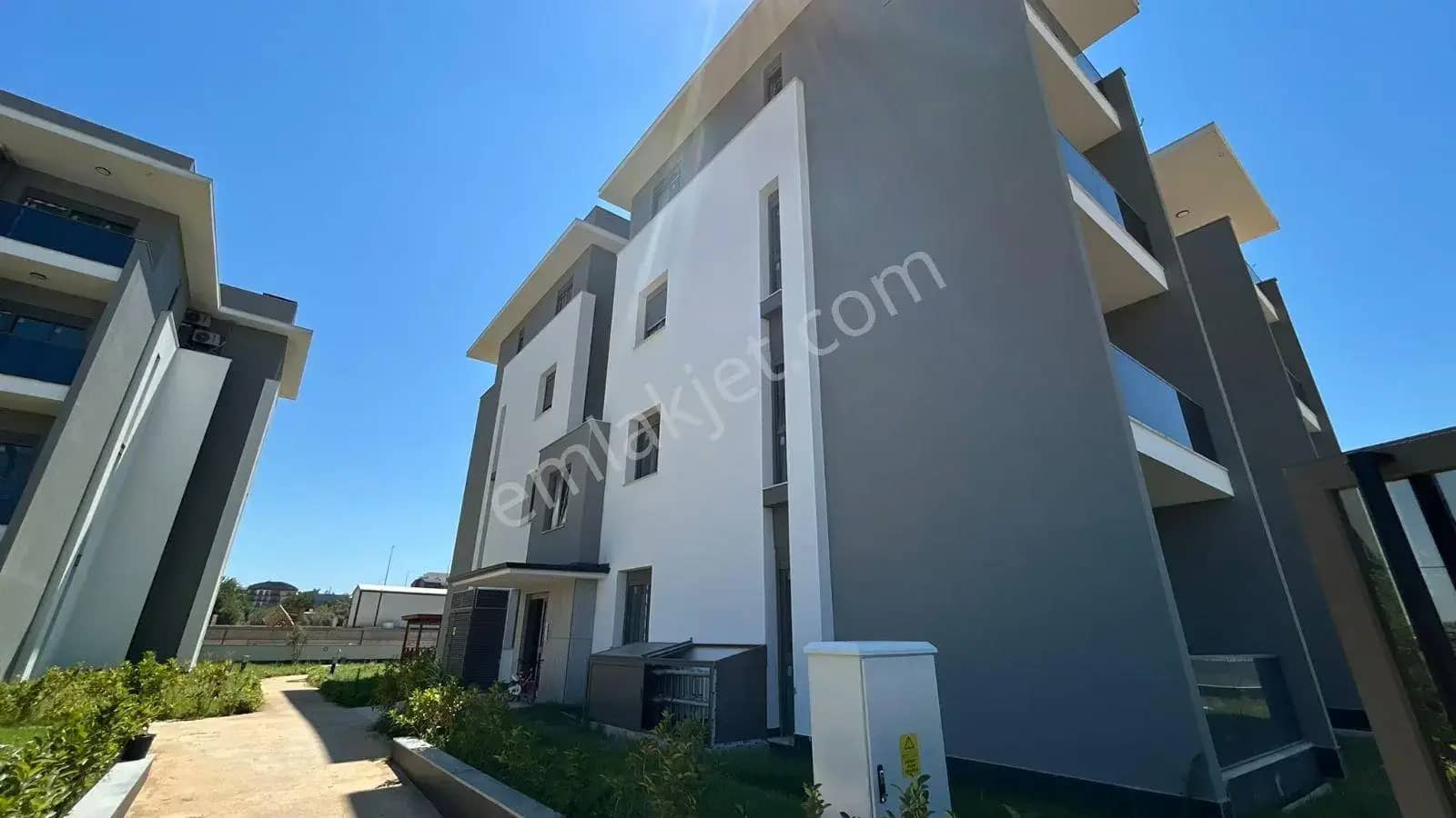 Altıntaş'da Eşyalı Kiralık 2+1 Daire