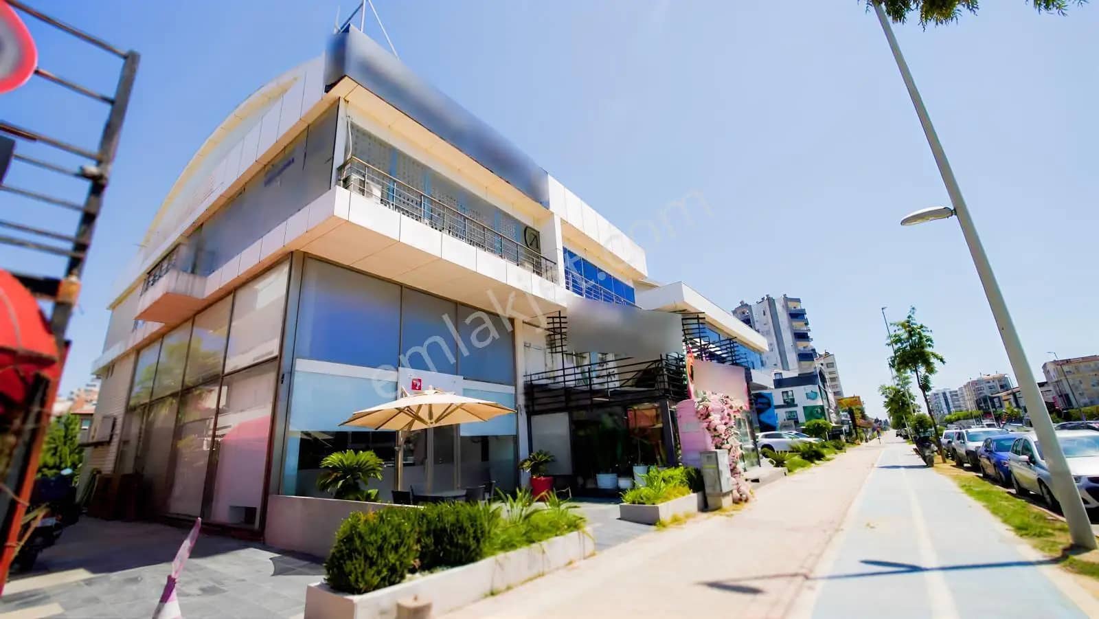 Güzeloba Rauf Denktaş Bulv. Caddeye Cephe 420 M2 Ticari Dükkan