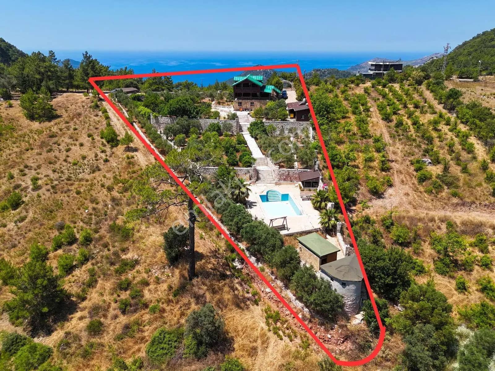 Adrasanda 3.629 M² İçinde Deniz Manzaralı 5+3 Müstakil Villa