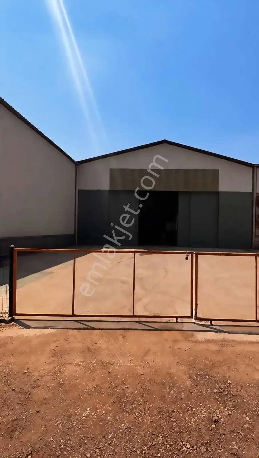 Döşemealtı Kırkgöz Sanayi Sitesi'nde Satılık İşyeri