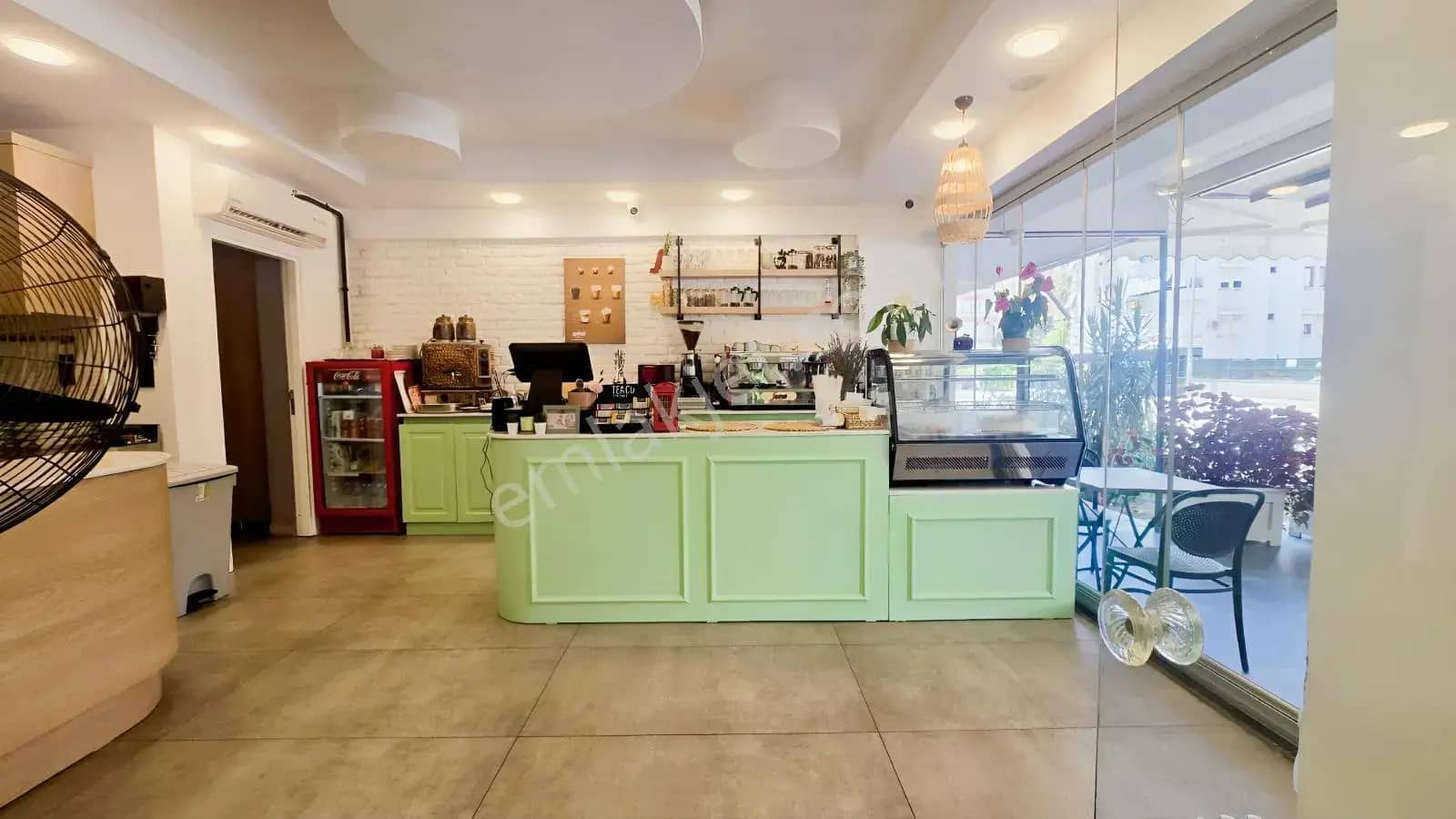 Yeşilbahçe Mahallesinde Devren Kiralık Kafe&kahvaltı Salonu