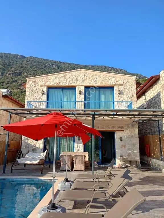 Uzun Dönem Eşyalı Kiralık Villa