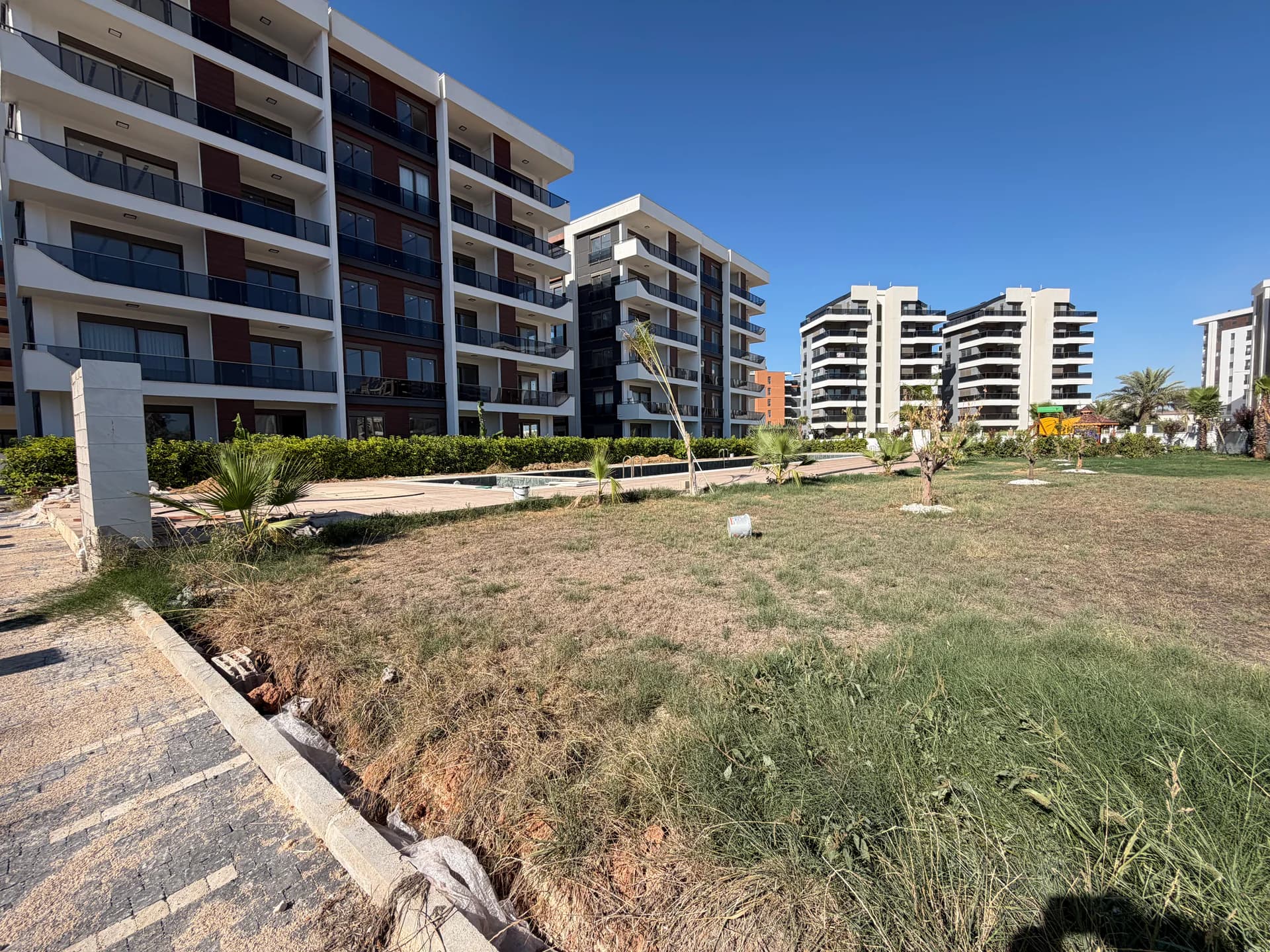 🏡 2+1 Bahçe Kullanımlı | 2 Bloklu Site | Kapalı Otopark