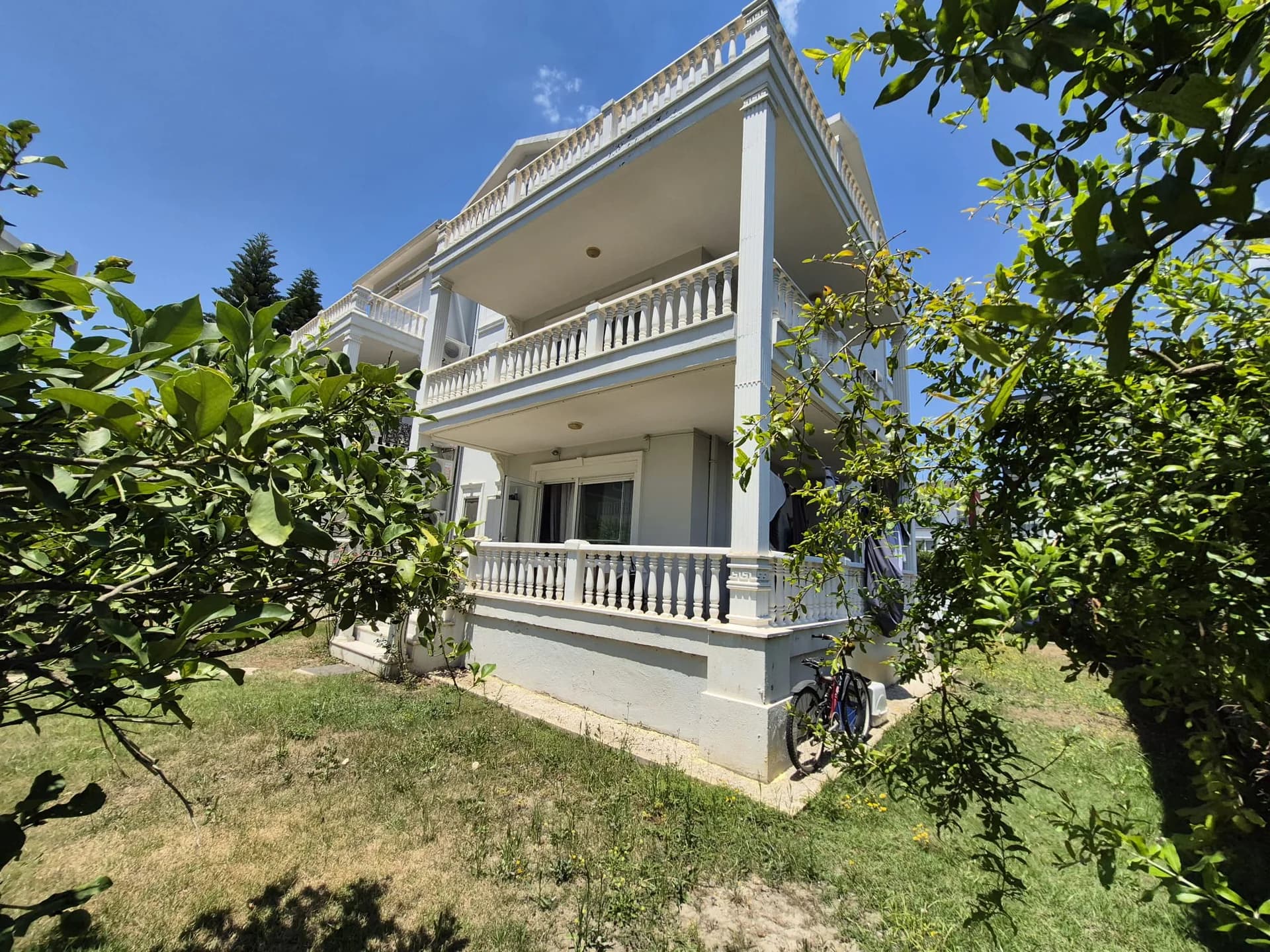 BELEK'TE HAVUZLU SİTE İÇERİSİNDE SATILIK 3+1 DAİRE