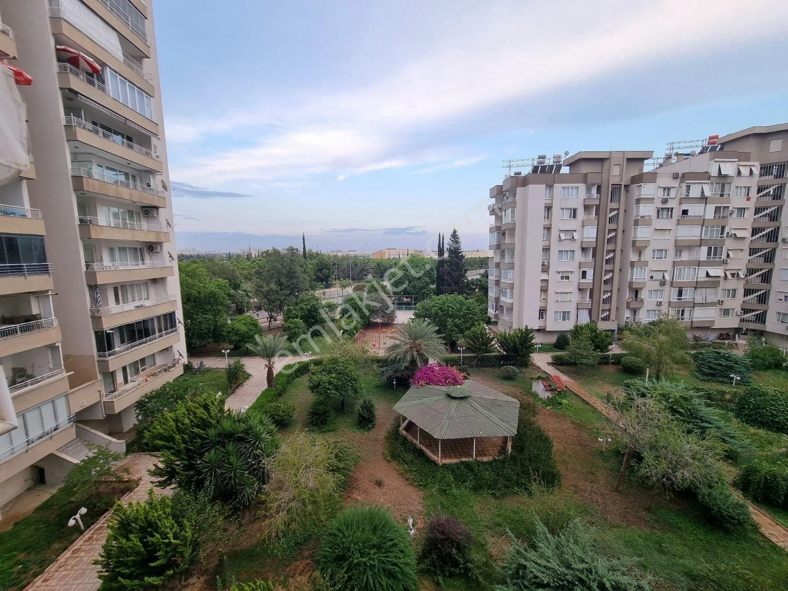 Site İçinde Geniş 3+1