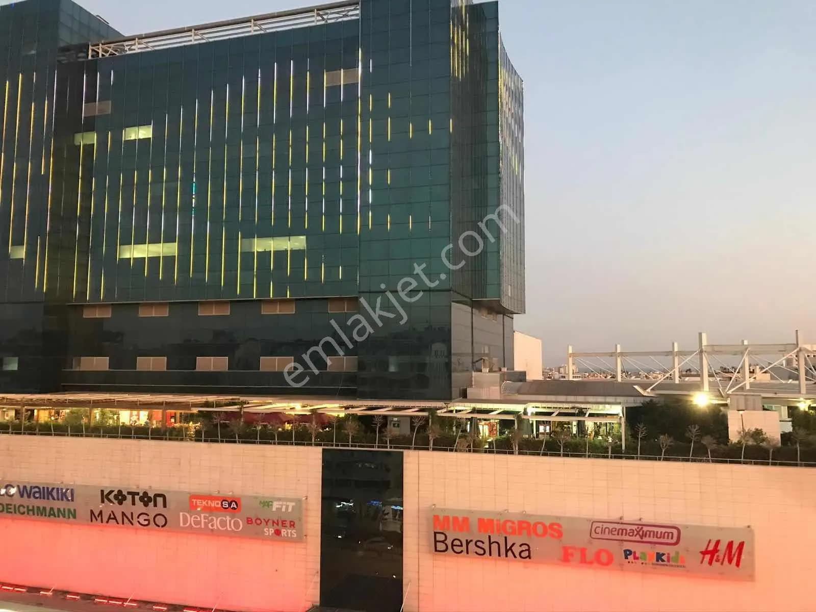 Markantalya Karşısında Asansörlü Ayrı Mutfaklı Satılık Daire