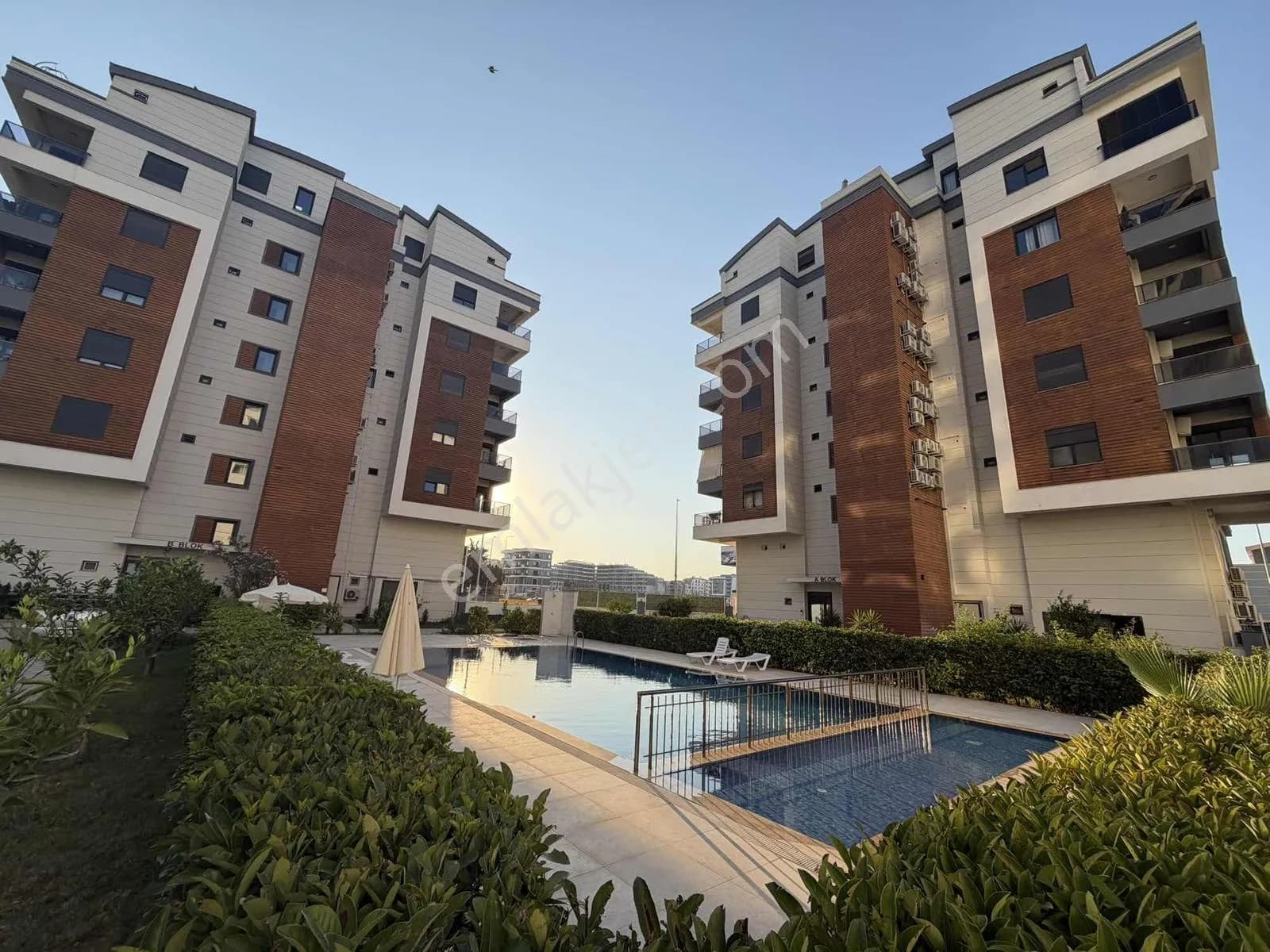 Full Özellıklı Sıtede Sıfır Eşyalı 1 + 1 Kıralık Daıre