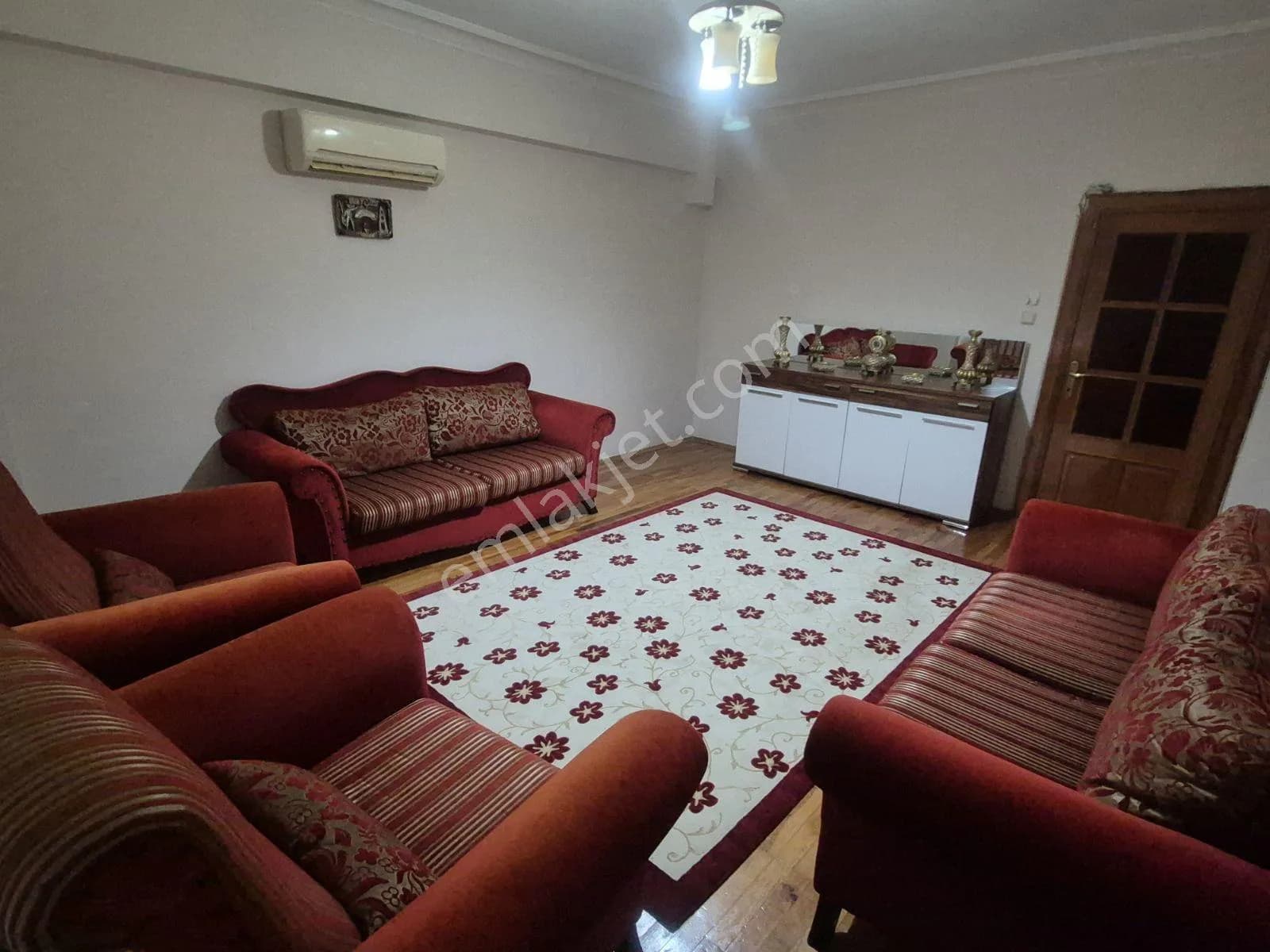 Rabia Çite'den Üçgen Mah.3+1 Eşyalı Kiralik Daire