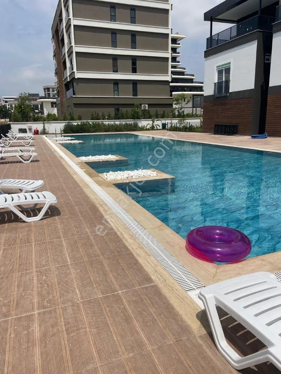 Altıntaş'da Satılık 2+1 Bahçekatı Loft Daire