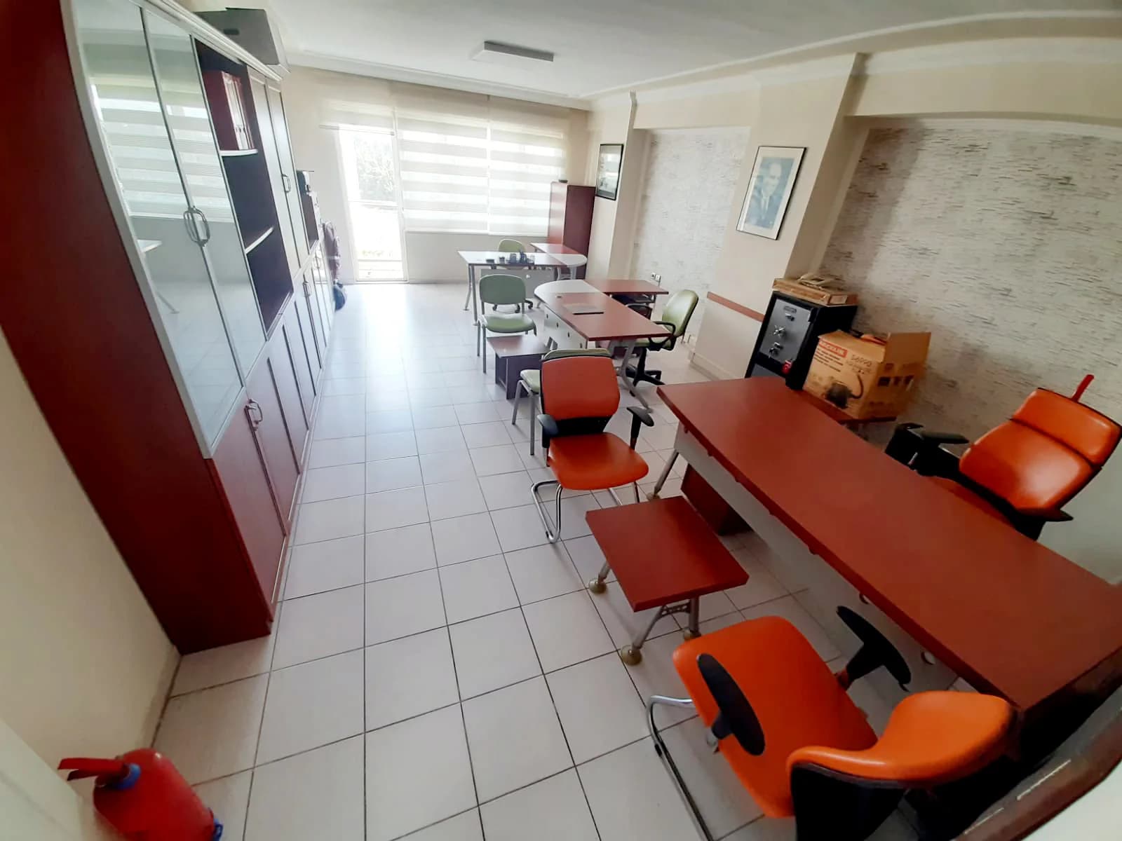 İş merkezinde full eşyalı ofis