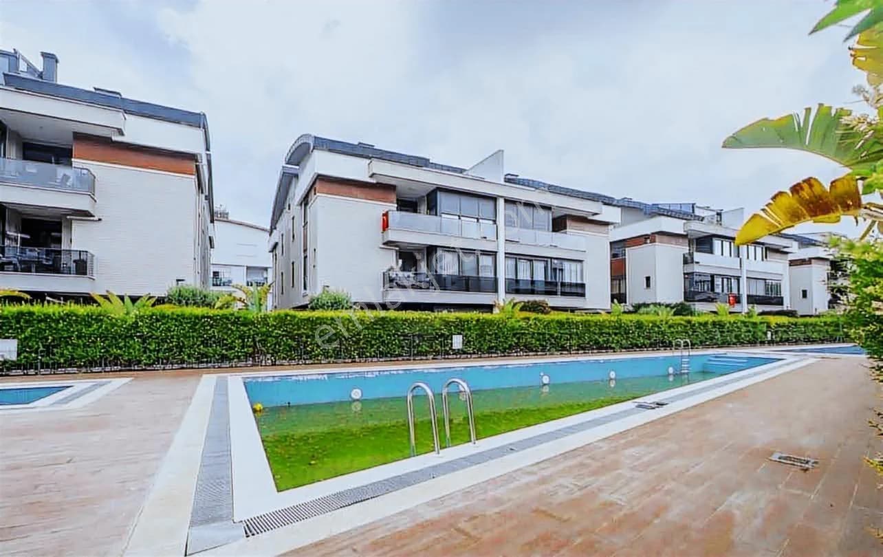 Güzeloba'nın En Prestijli Sitesinde 4+1 Satılık Daire
