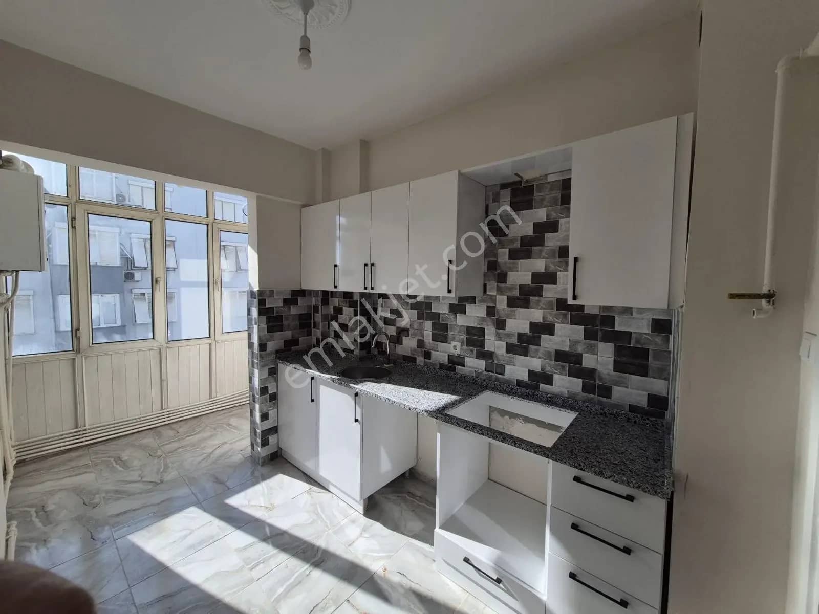 Trt De Satılık Daire ilan görseli