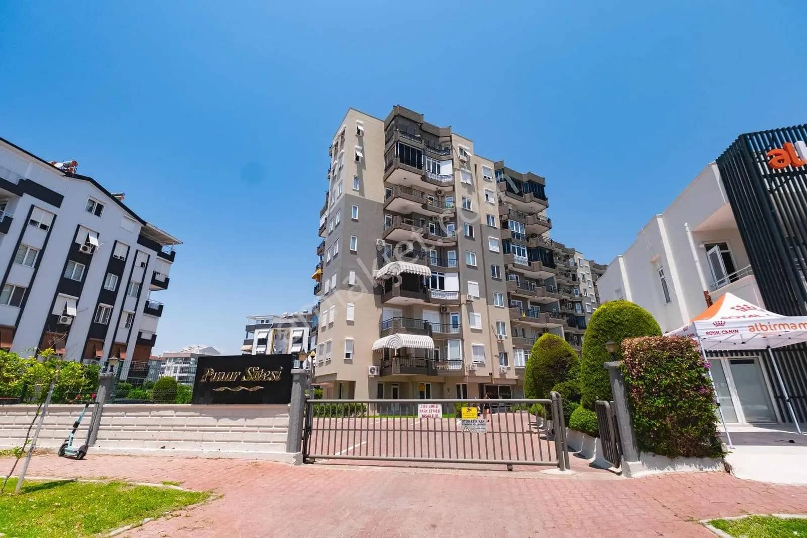 Yalı Caddesinde Site İçerisinde Ara Kat Satılık Daire ilan görseli