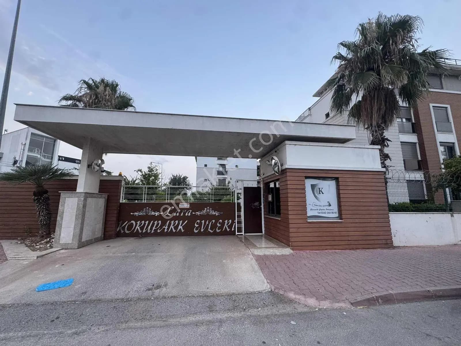Full Özellıklı Sıtede Çıft Banyolu Genış Kıralık 2 + 1 Daıre