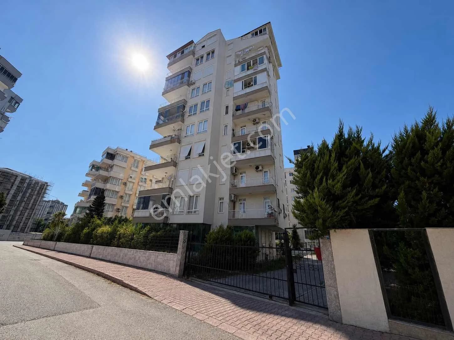 Çağlayanda Merkezi Konumda Site İçi 3+1 Arakat Daire