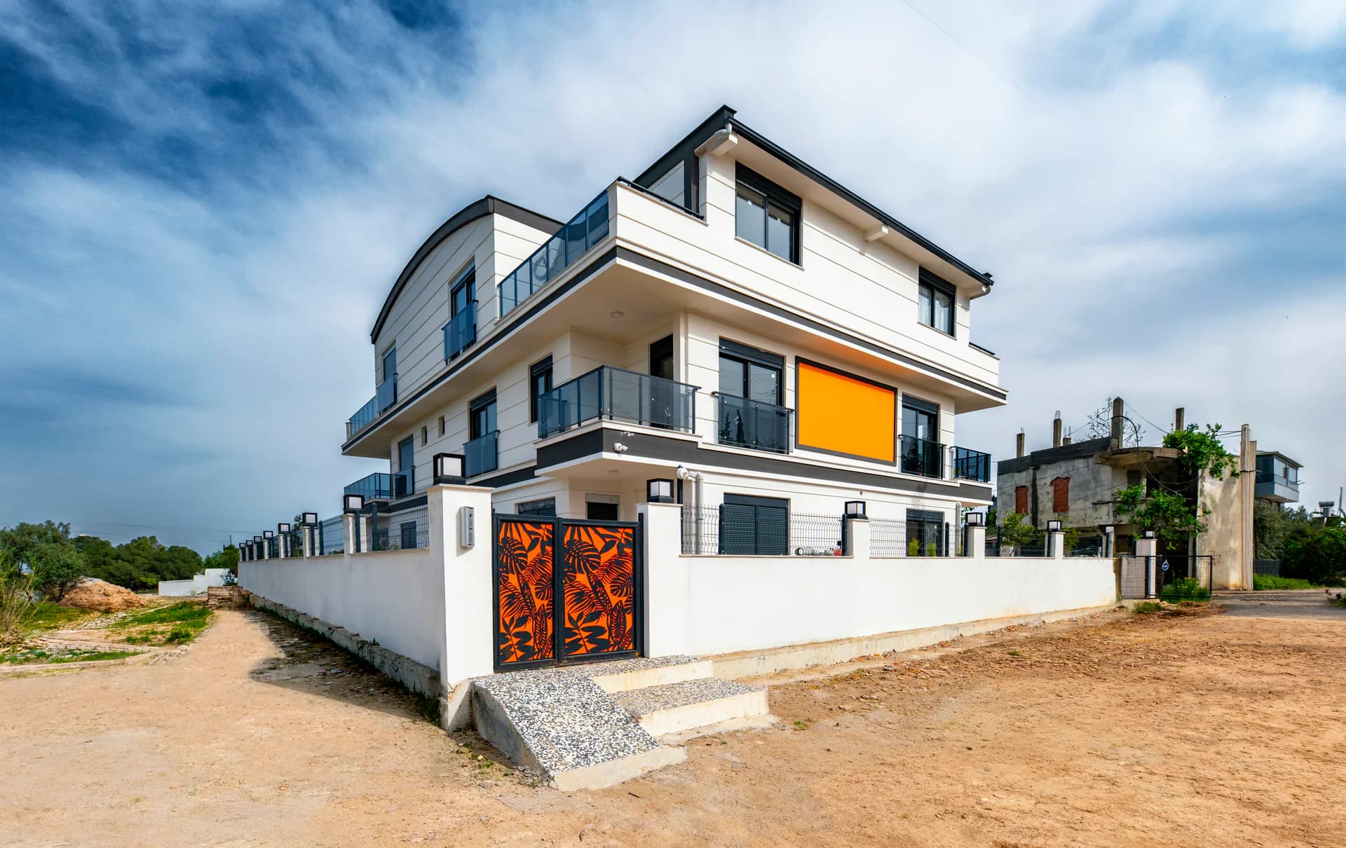 ERMENEK'TE BAHÇE KULLANIMLI İSKANLI SIFIR 2+1 DAİRE
