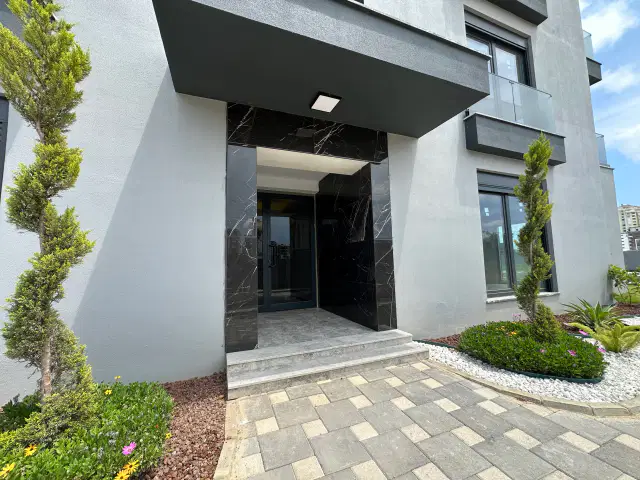 ALTINTAŞ 40LIK CAD ÜZERİNDE SATILIK 2+1 LÜKS DAİRE — görsel 4