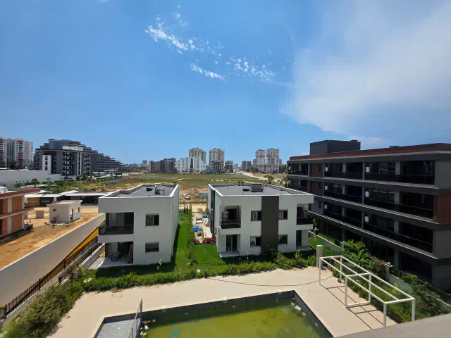 Altıntaş'da kapalı otoparklı,havuzlu sitede arakat iskanlı altyapılı 1+1 — görsel 9