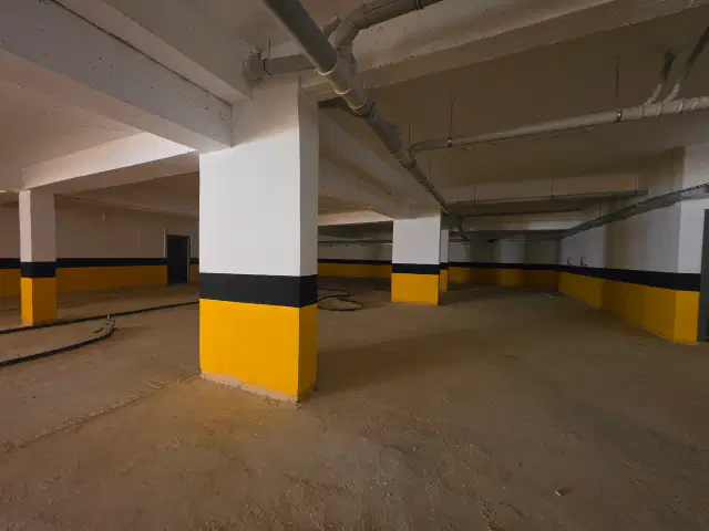 Altıntaş'da kapalı otoparklı,havuzlu sitede arakat iskanlı altyapılı 1+1 — görsel 5