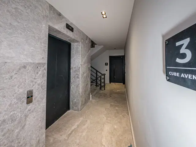 HAVALİMANI YAKINI LÜKS KONSEPT 1+1 SIFIR EŞYALI SATILIK DAİRE — görsel 6