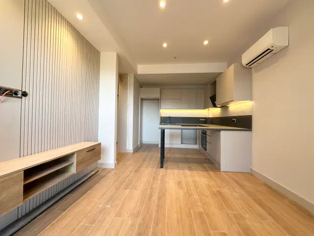 ALTINTAŞ MAH ÖZELLİKLİ SİTE İÇERİSİNDE MUSTAKİL HAVUZLU 1+1 KÖŞE DAİRE — görsel 4